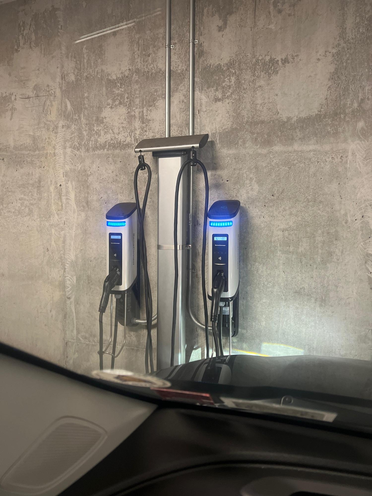 The Addison Apartments Fort Lee, NJ EV Station