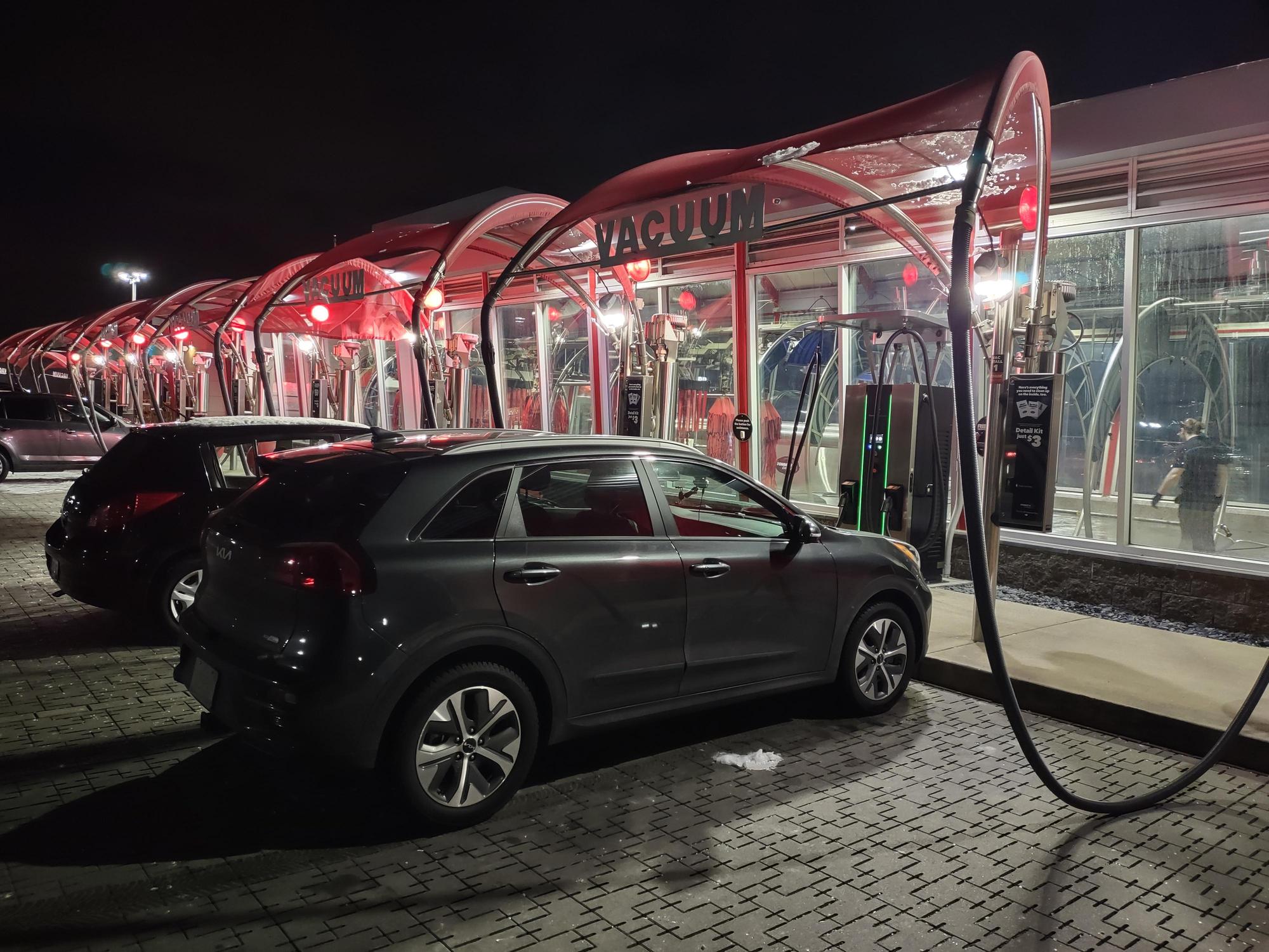 Tommy's Express Car Wash Twp, MI EV Station