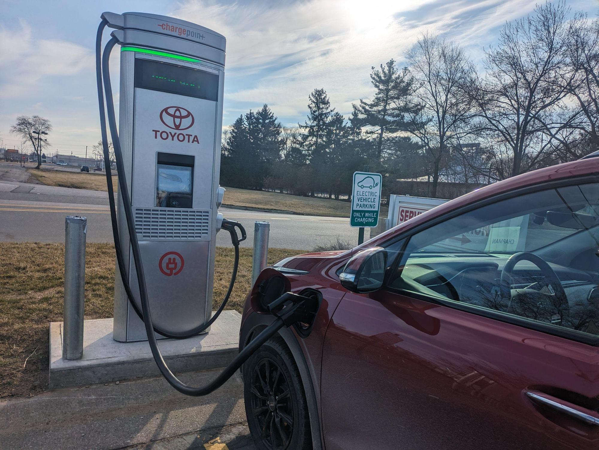 Signature Toyota Benton Harbor, MI EV Station