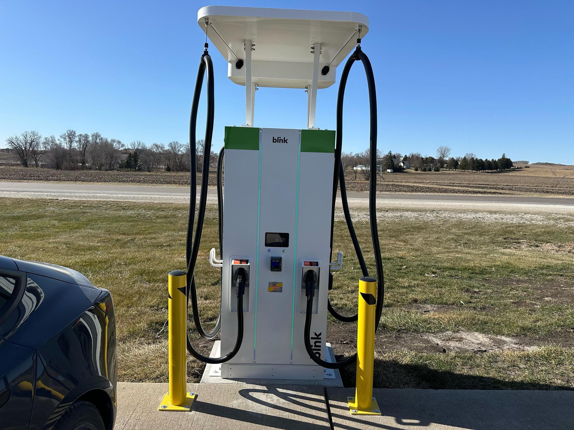 New Way Ford Coon Rapids, IA EV Station