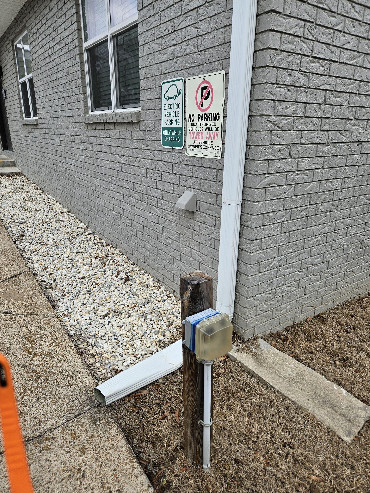 The Finley Downtown (back lot) Searcy, AR EV Station