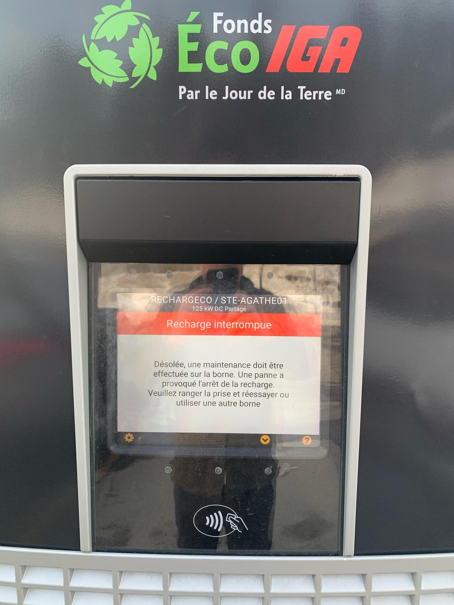 IGA extra Marché M. Bouchard // RechargÉCO EcoCharge SainteAgathe