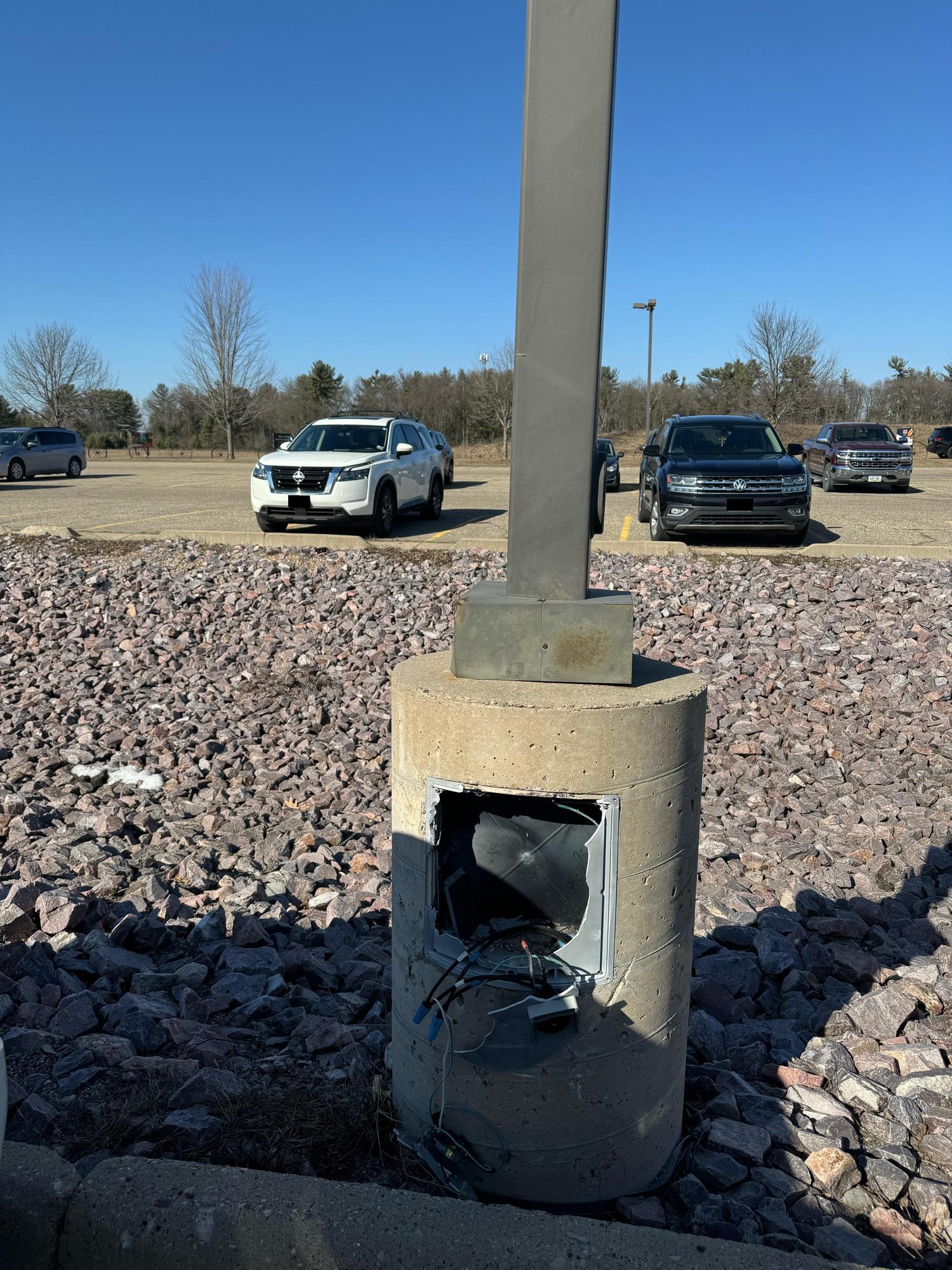 Woodside Wisconsin Dells Center Dome Wisconsin Dells, WI EV Station