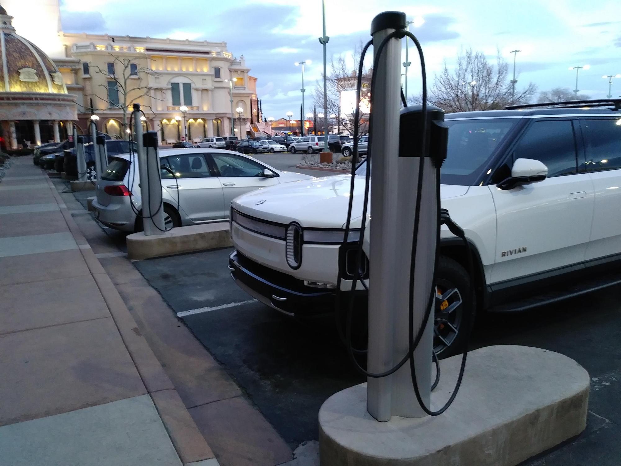 PEPPERMILL RENO PMILL RENO NEW4 Reno, NV EV Station