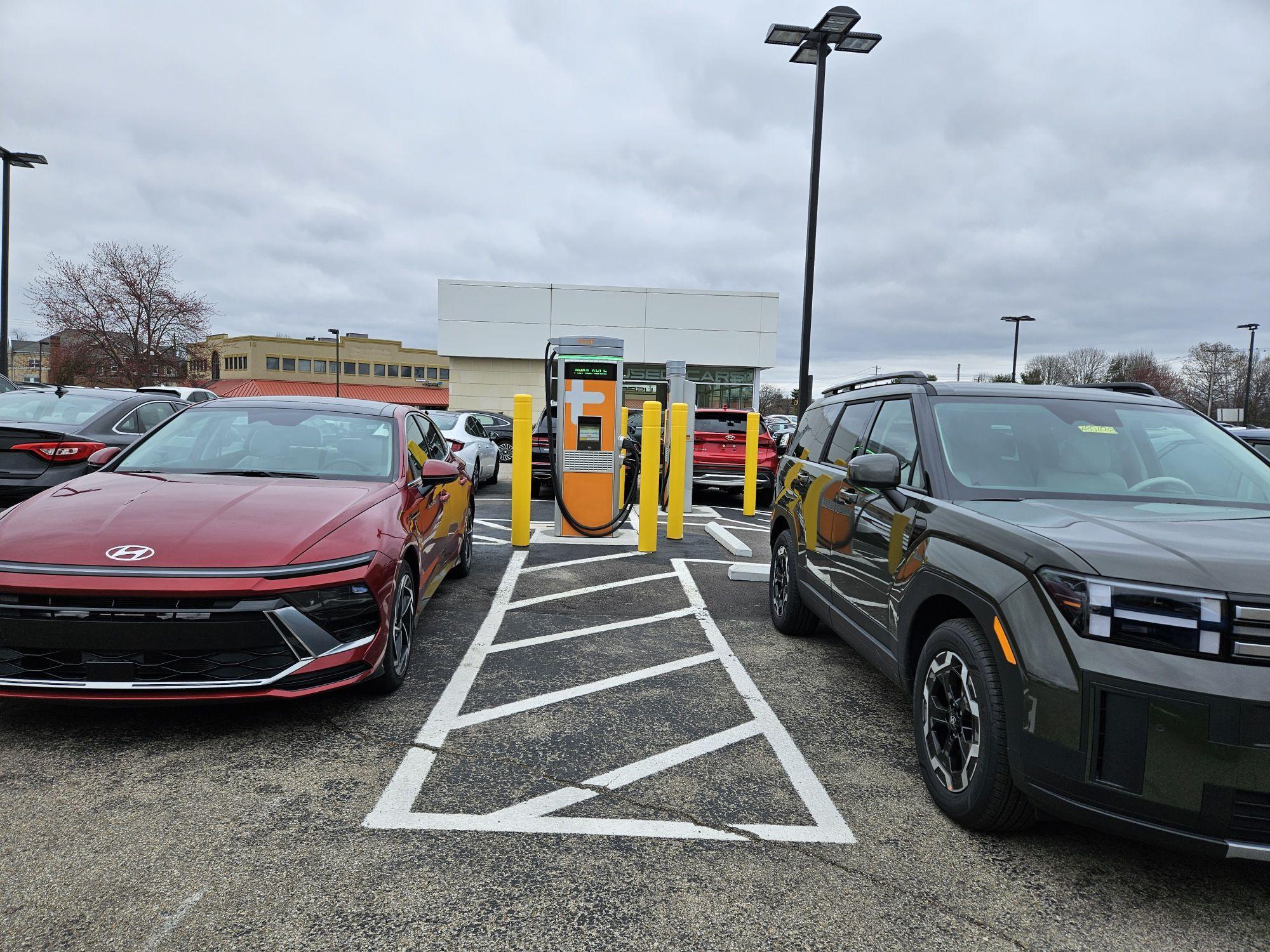 Columbia Hyundai | Montgomery, OH | EV Station