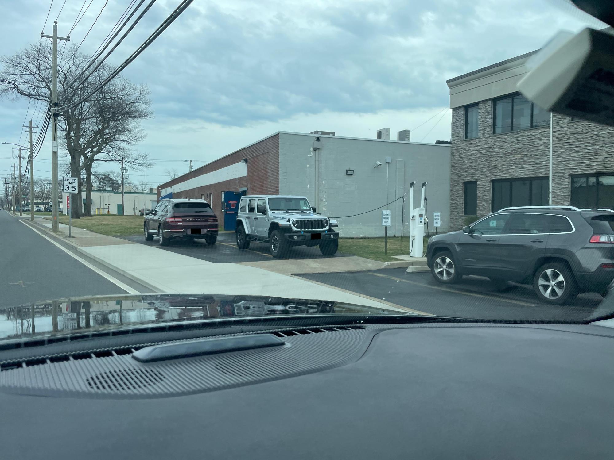 Akorn Operating Company Amityville, NY EV Station