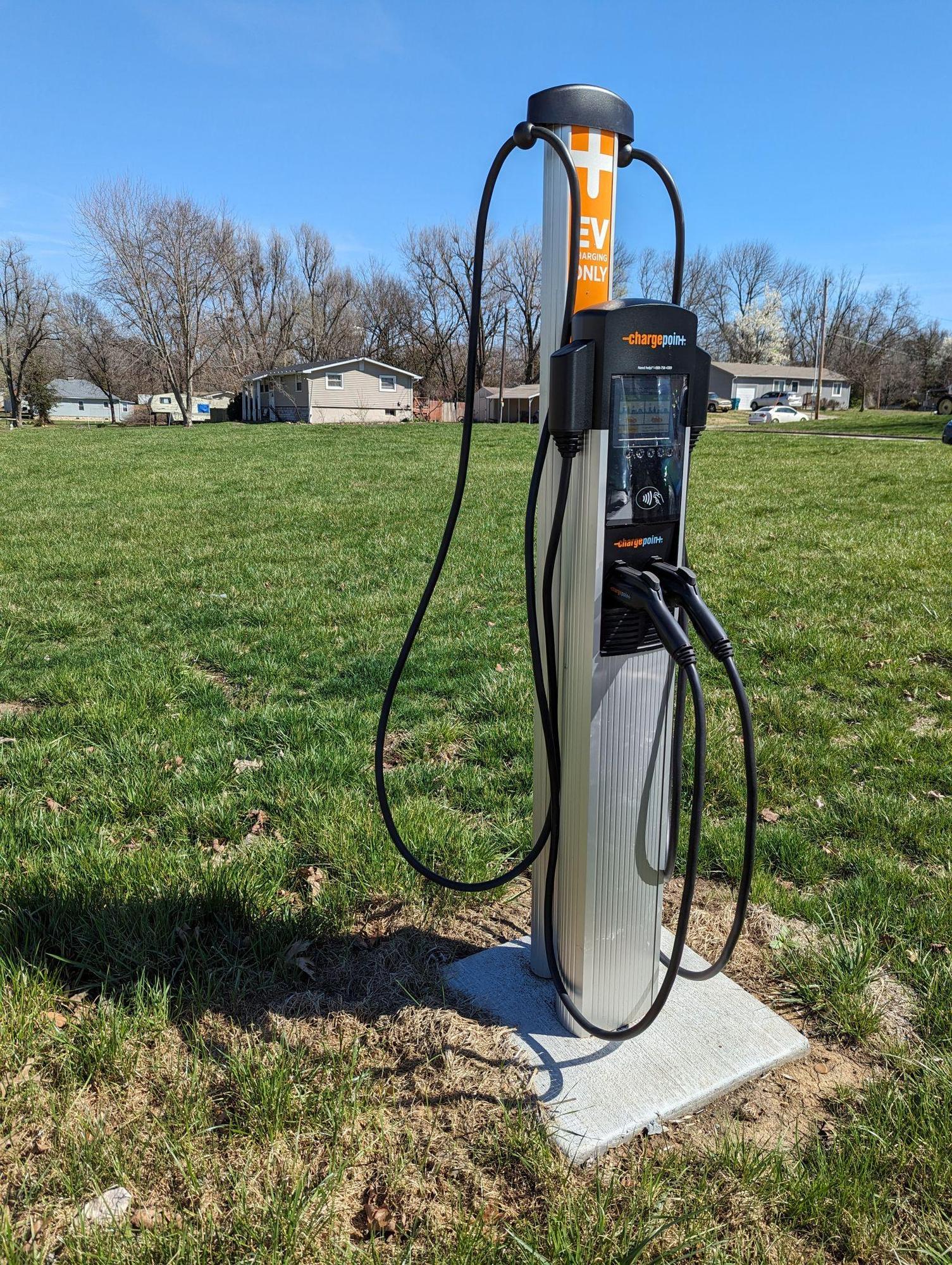 Osawatomie Court Apartments Osawatomie, KS EV Station