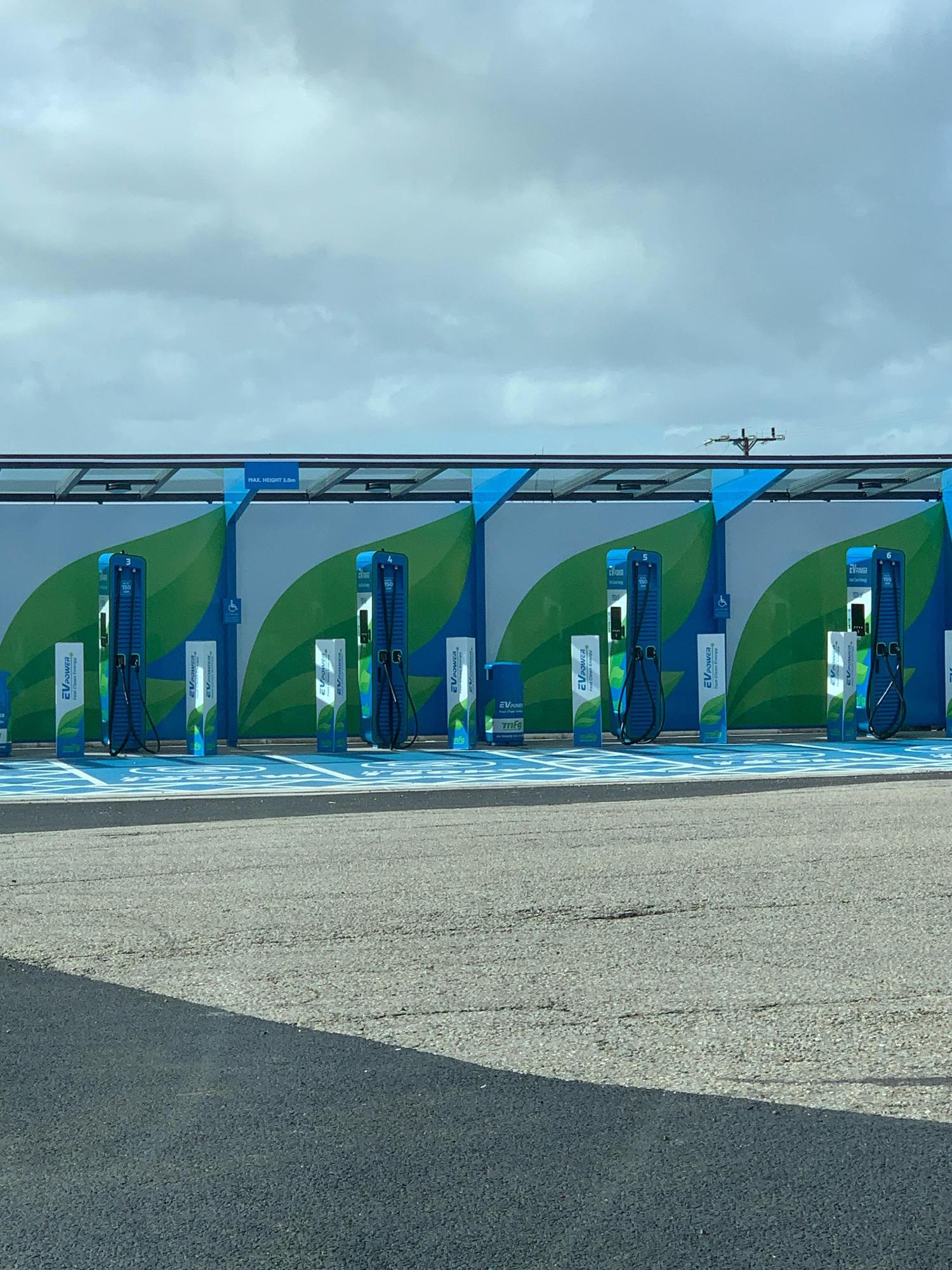 Shell MFG Tamar Carkeel Roundabout , Cornwall , PL12 6LX , UK EV