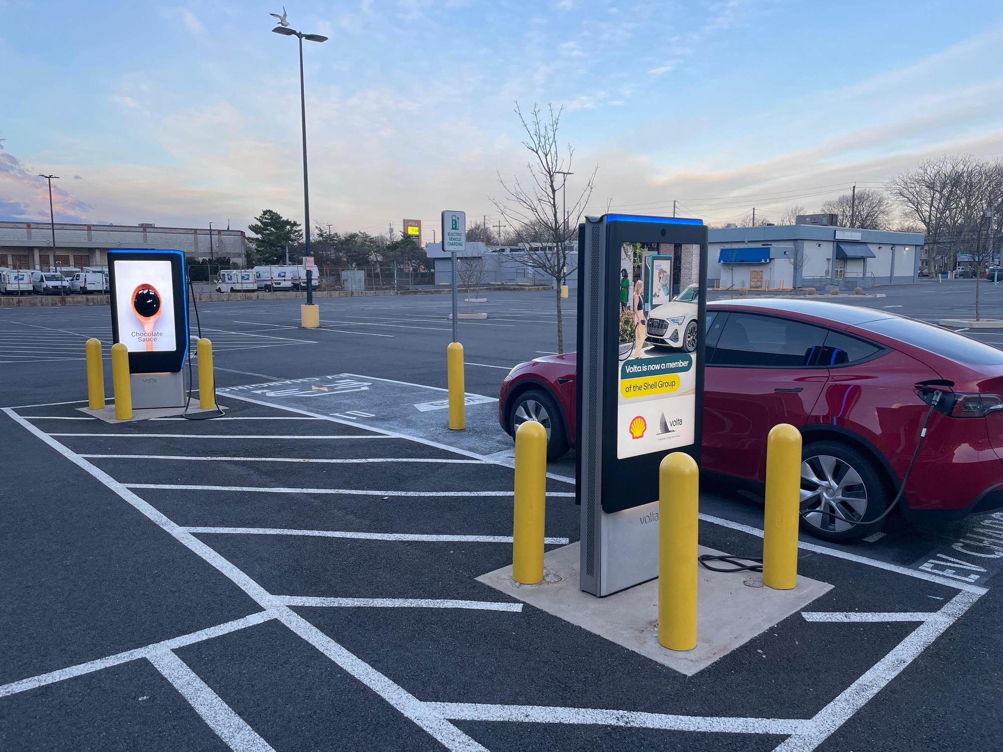 Staten Island Plaza 430 New Dorp Ln, Staten Island, NY 10306, USA