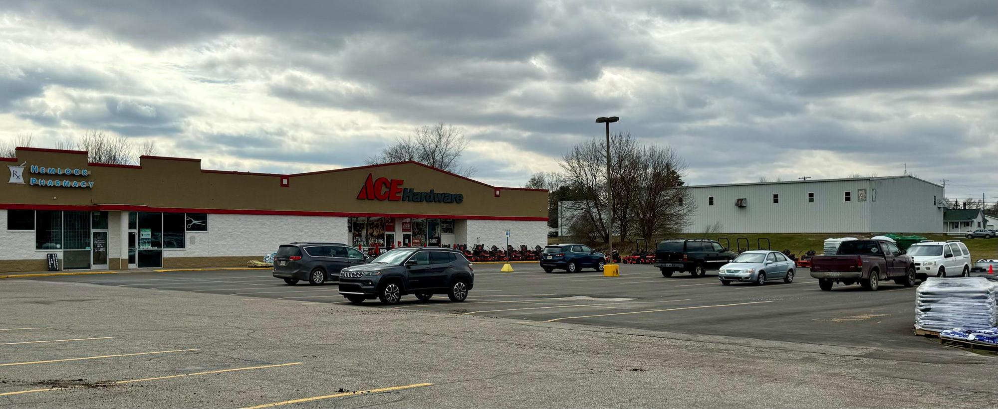 Hemlock Ace Hardware Soon) Hemlock, MI EV Station