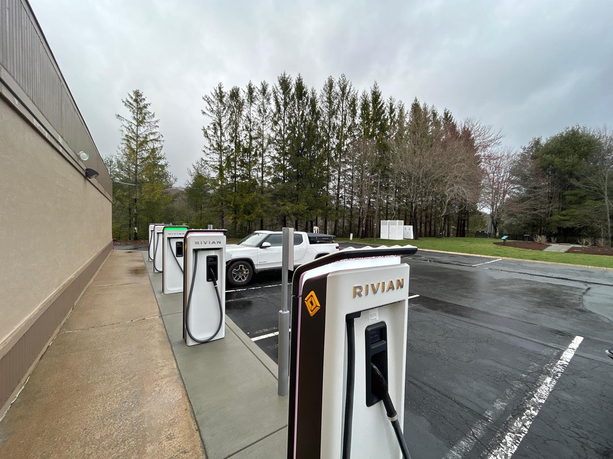Tanger Outlets Blowing Rock Gap Factory Blowing Rock, NC EV Station