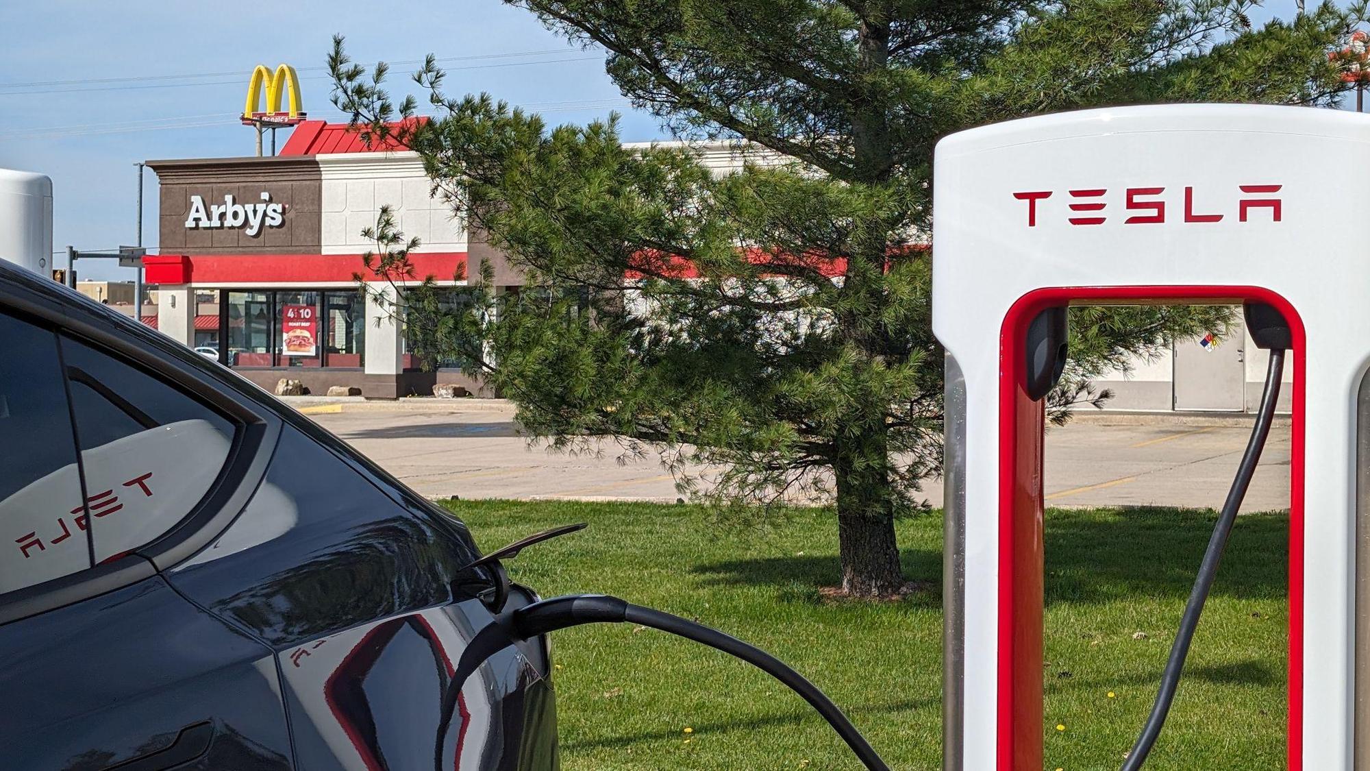 Mach 1 Convenience Store Vandalia, IL EV Station