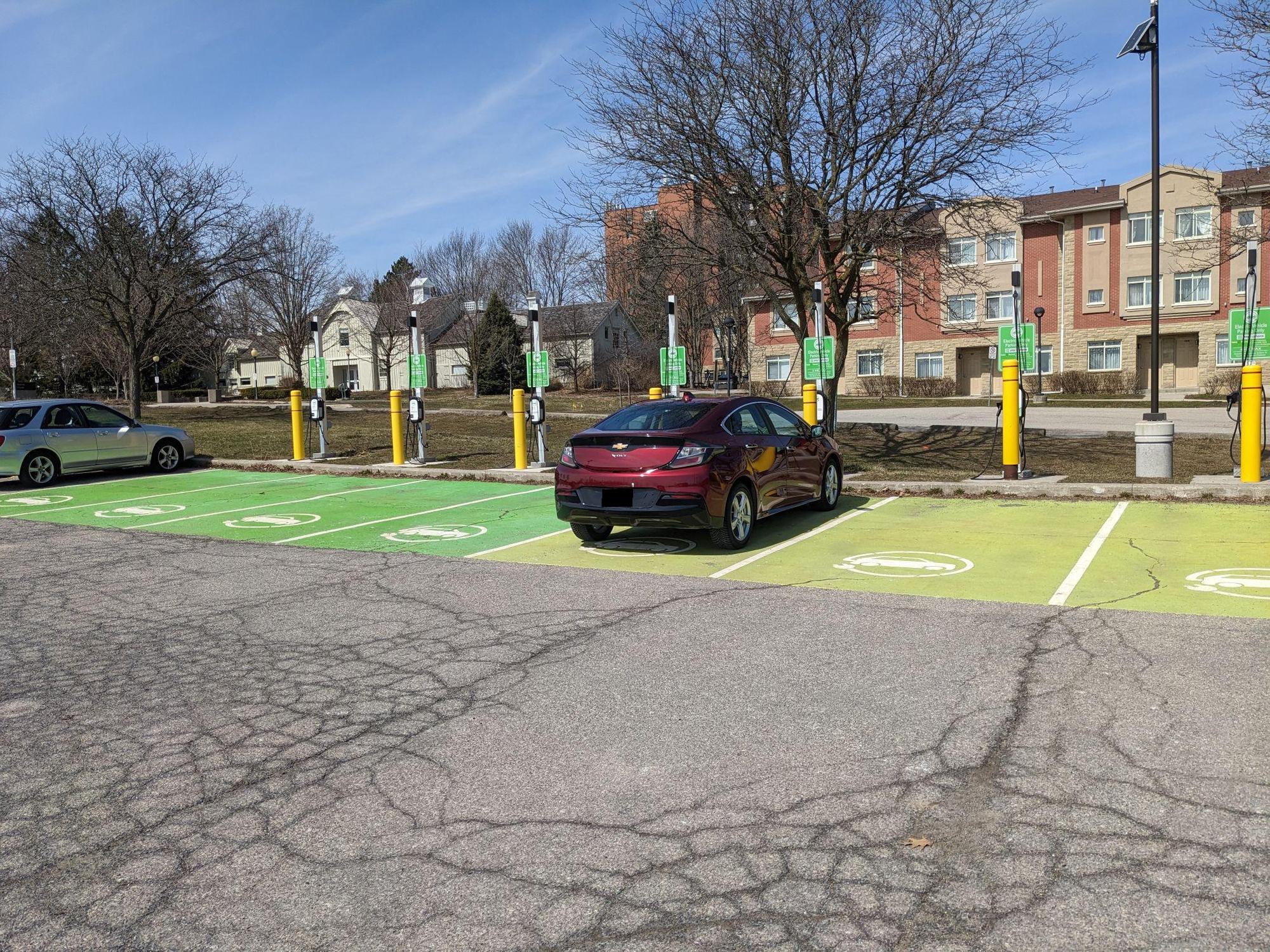 University of Guelph Parking Lot 12 Guelph, ON EV Station