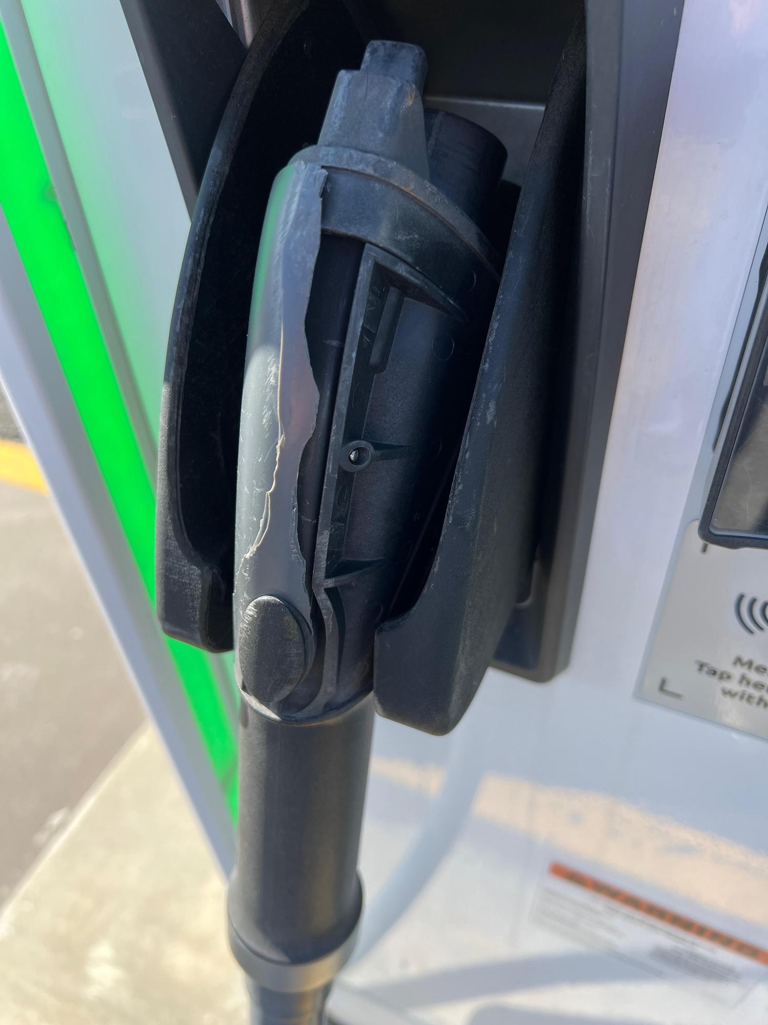 Walmart Supercenter Smelterville, ID EV Station