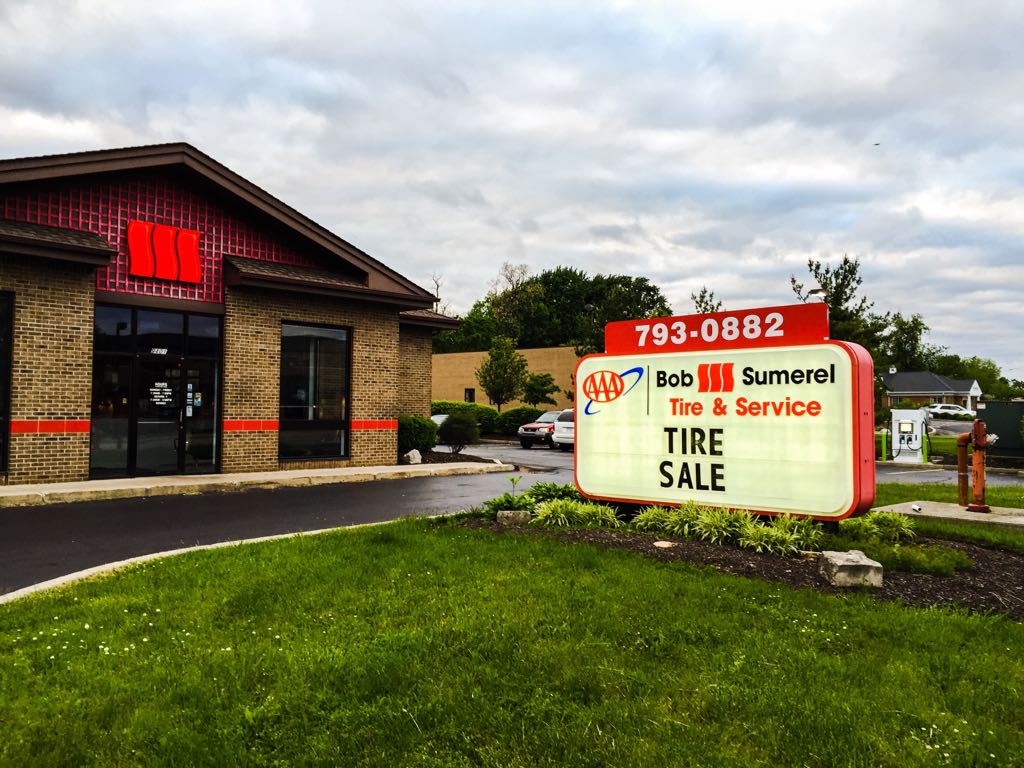 Bob Sumerel Tire and Service Cincinnati, OH EV Station