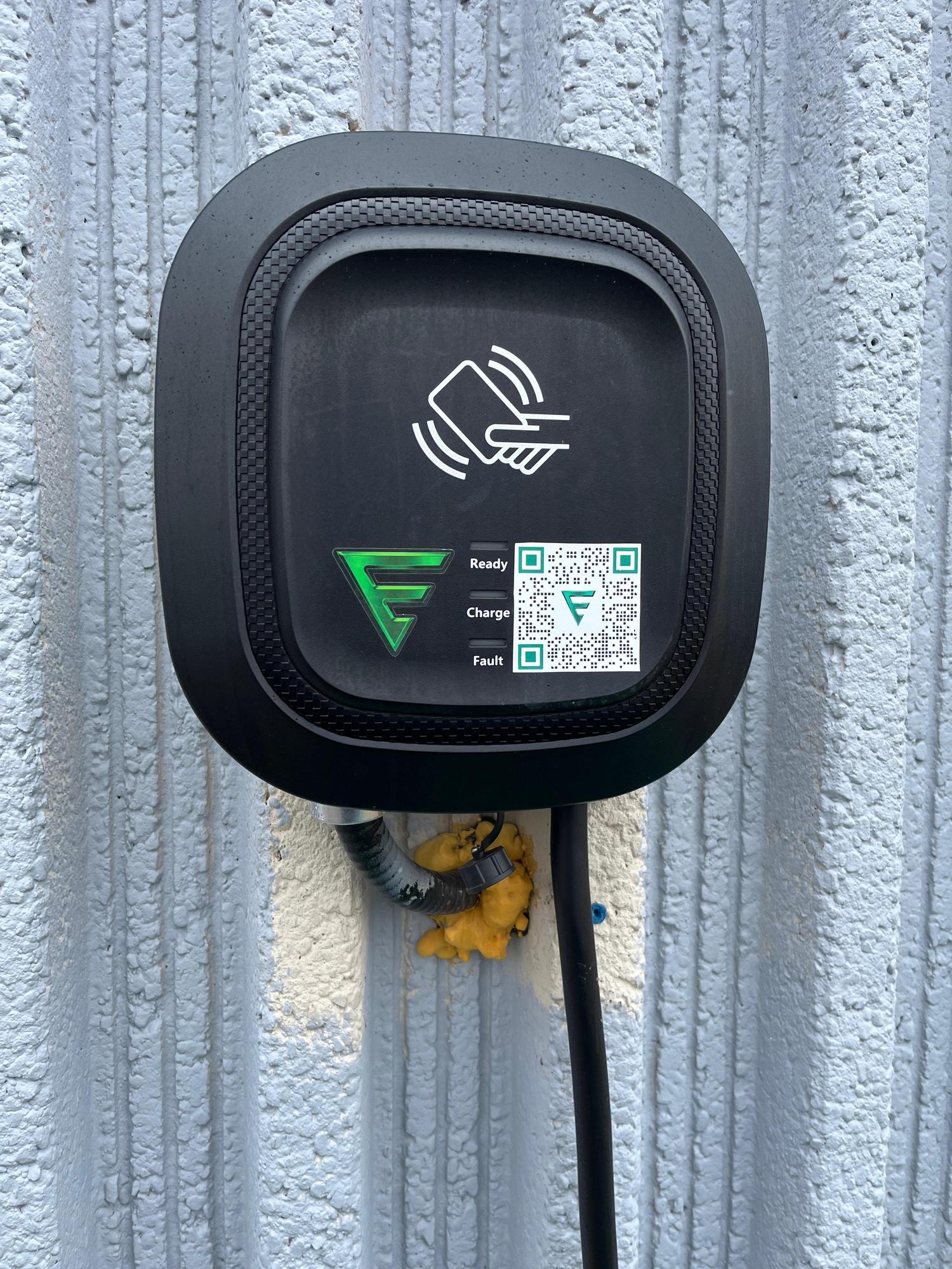 Canadian Tire St. Catharines, ON EV Station