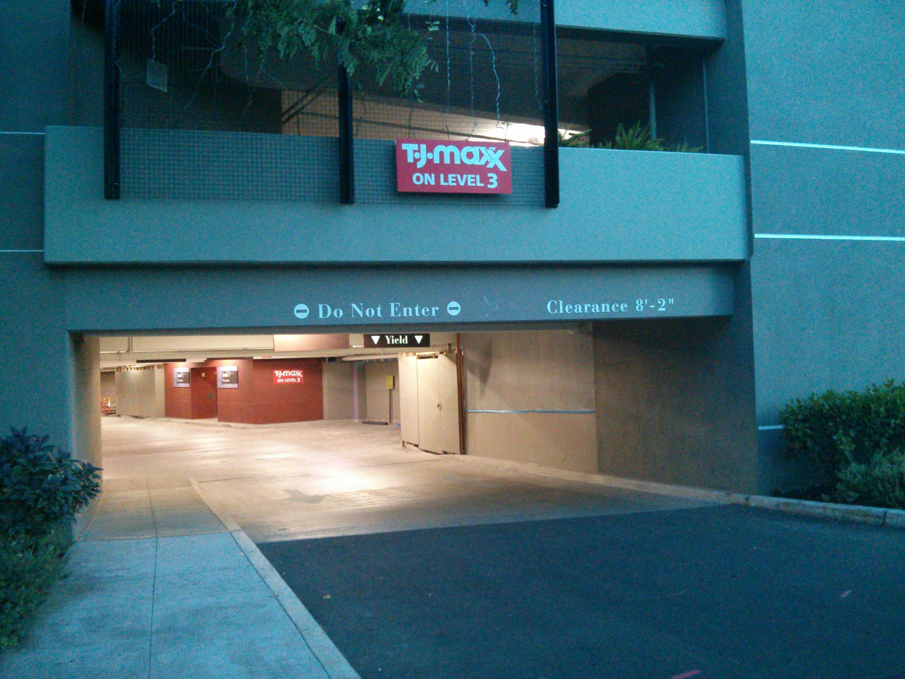 Ward Center - TJ Maxx | Honolulu, HI | EV Station