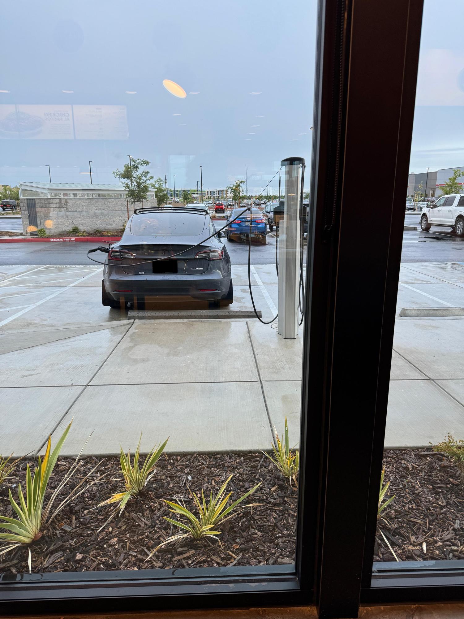 Chipotle Mexican Grill Sacramento, CA EV Station