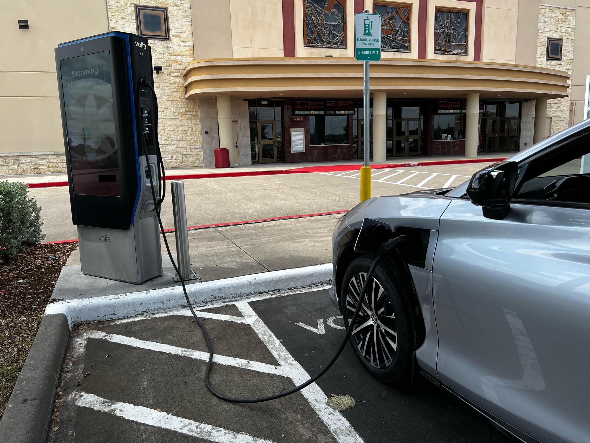 Cinemark Rosenberg 12 Rosenberg, TX EV Station