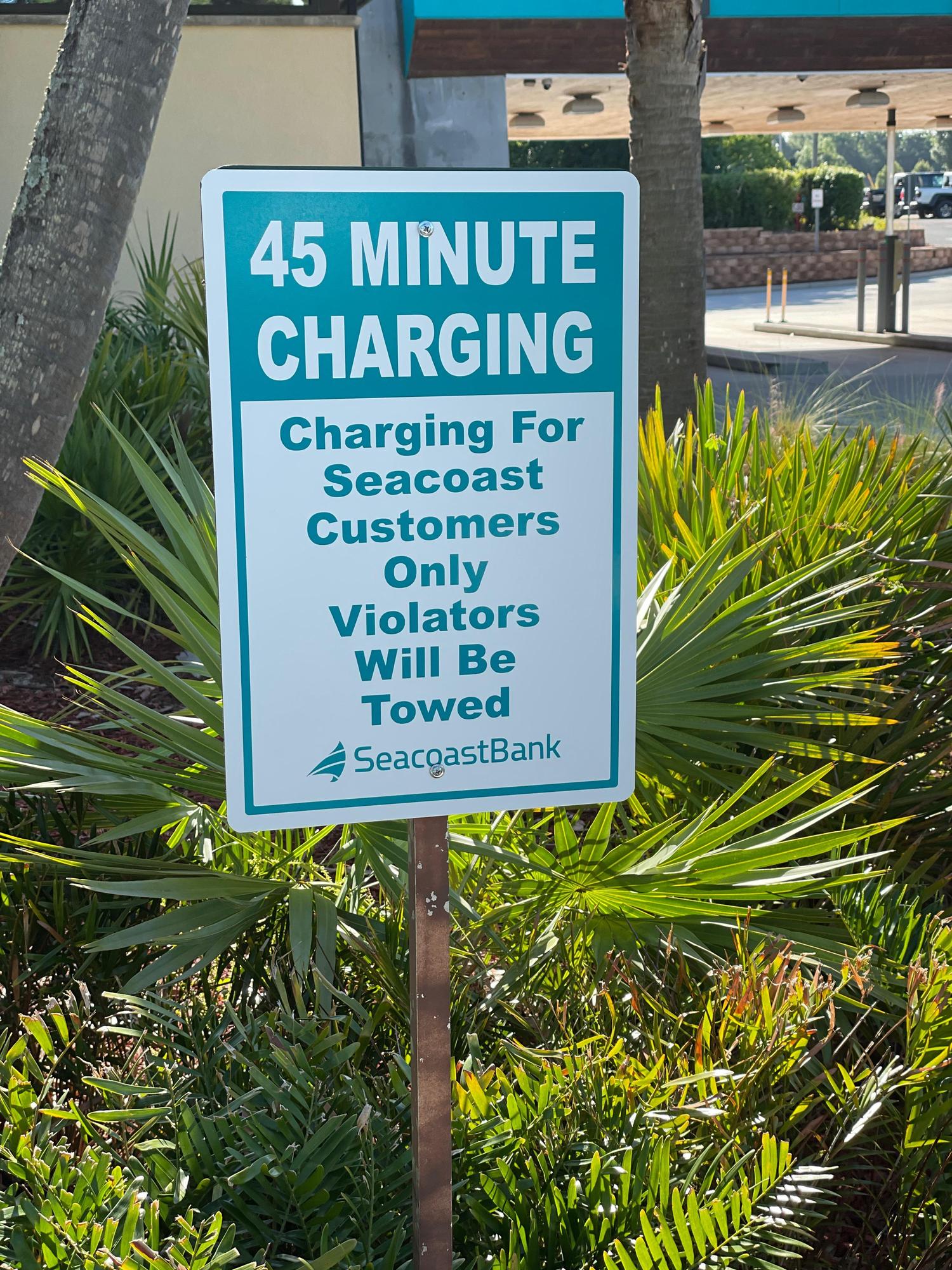 Seacoast Bank Mt Dora, FL EV Station