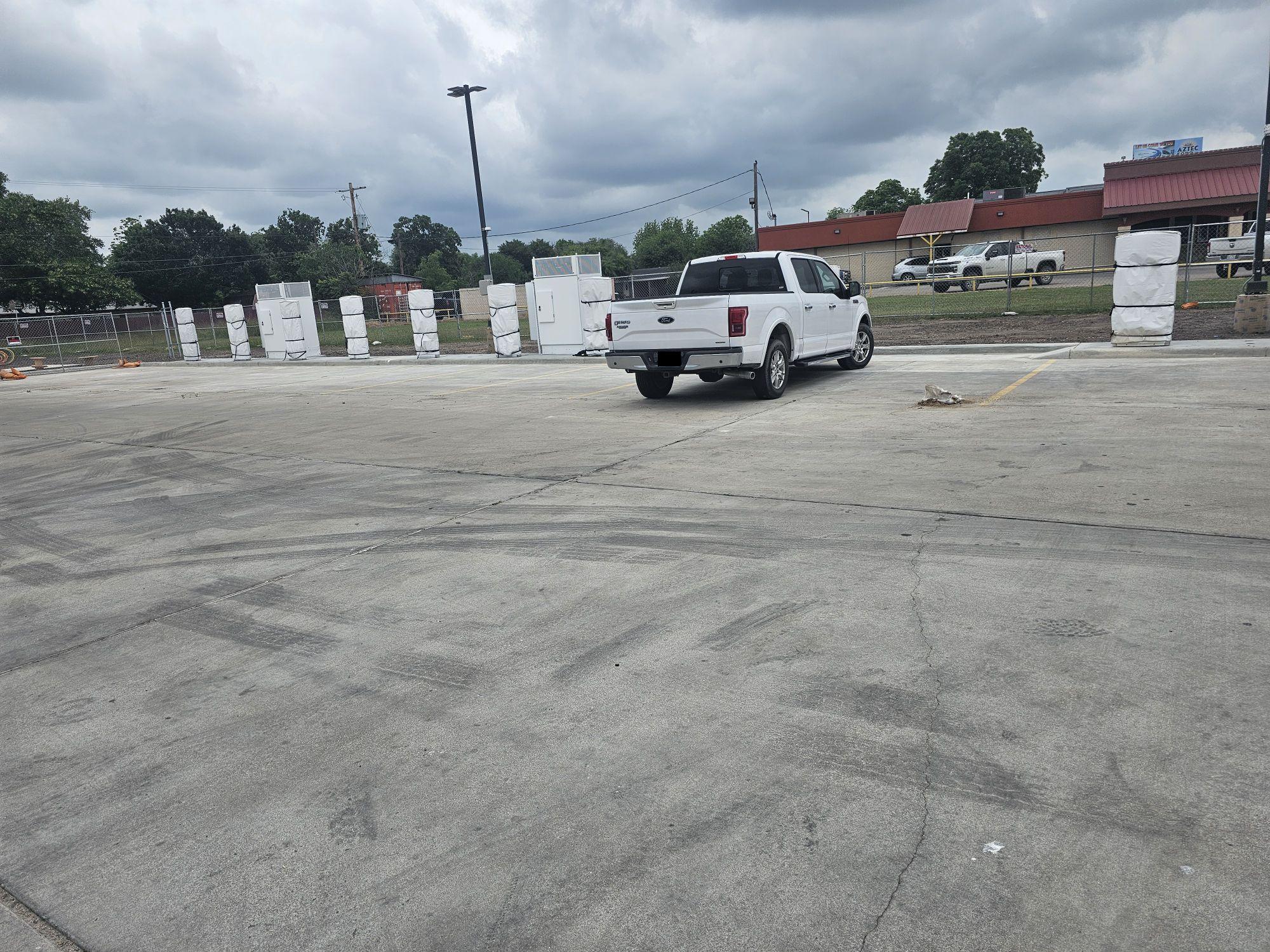Burger King Soon) Kenedy, TX EV Station