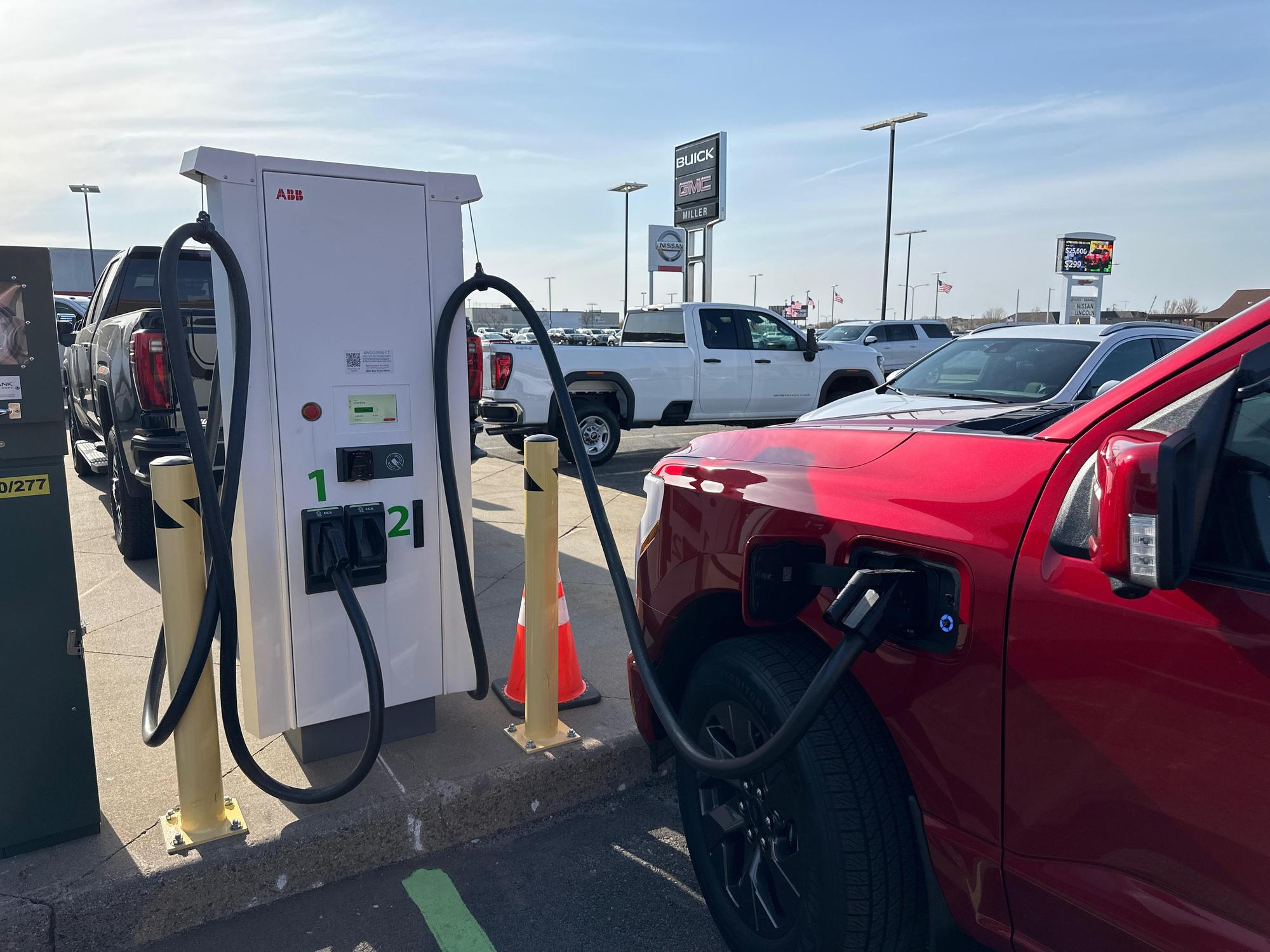 Miller Buick GMC St Cloud St Cloud, MN EV Station