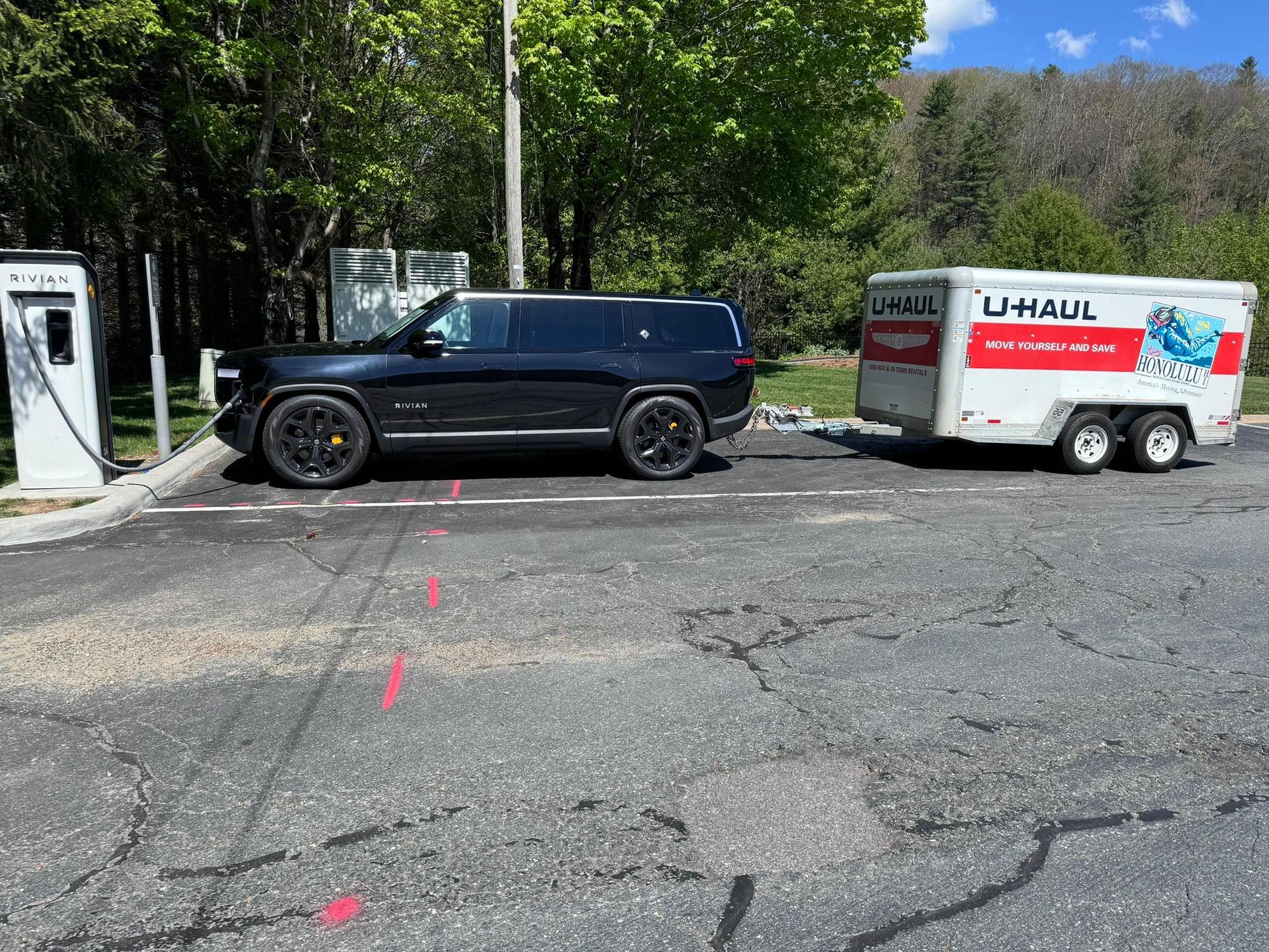Tanger Outlets Blowing Rock Gap Factory Blowing Rock, NC EV Station