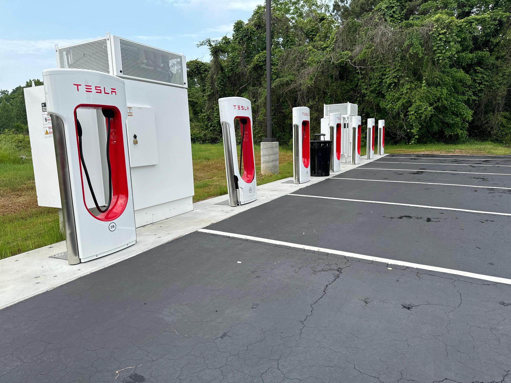 Buffalo's Cafe Oakwood, GA EV Station