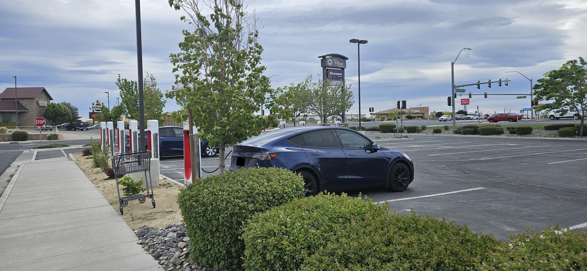 Fernley Village Marketplace Fernley, NV EV Station