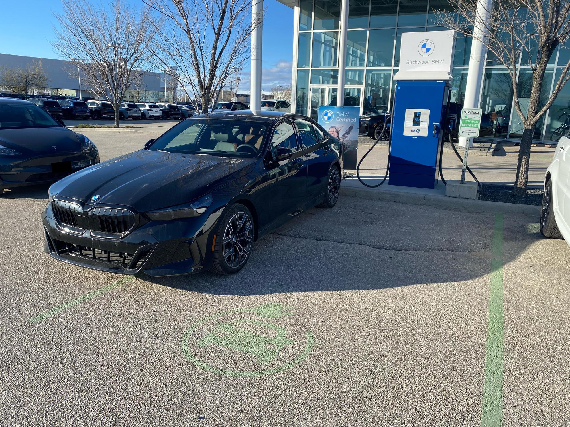 Birchwood BMW Winnipeg, MB EV Station