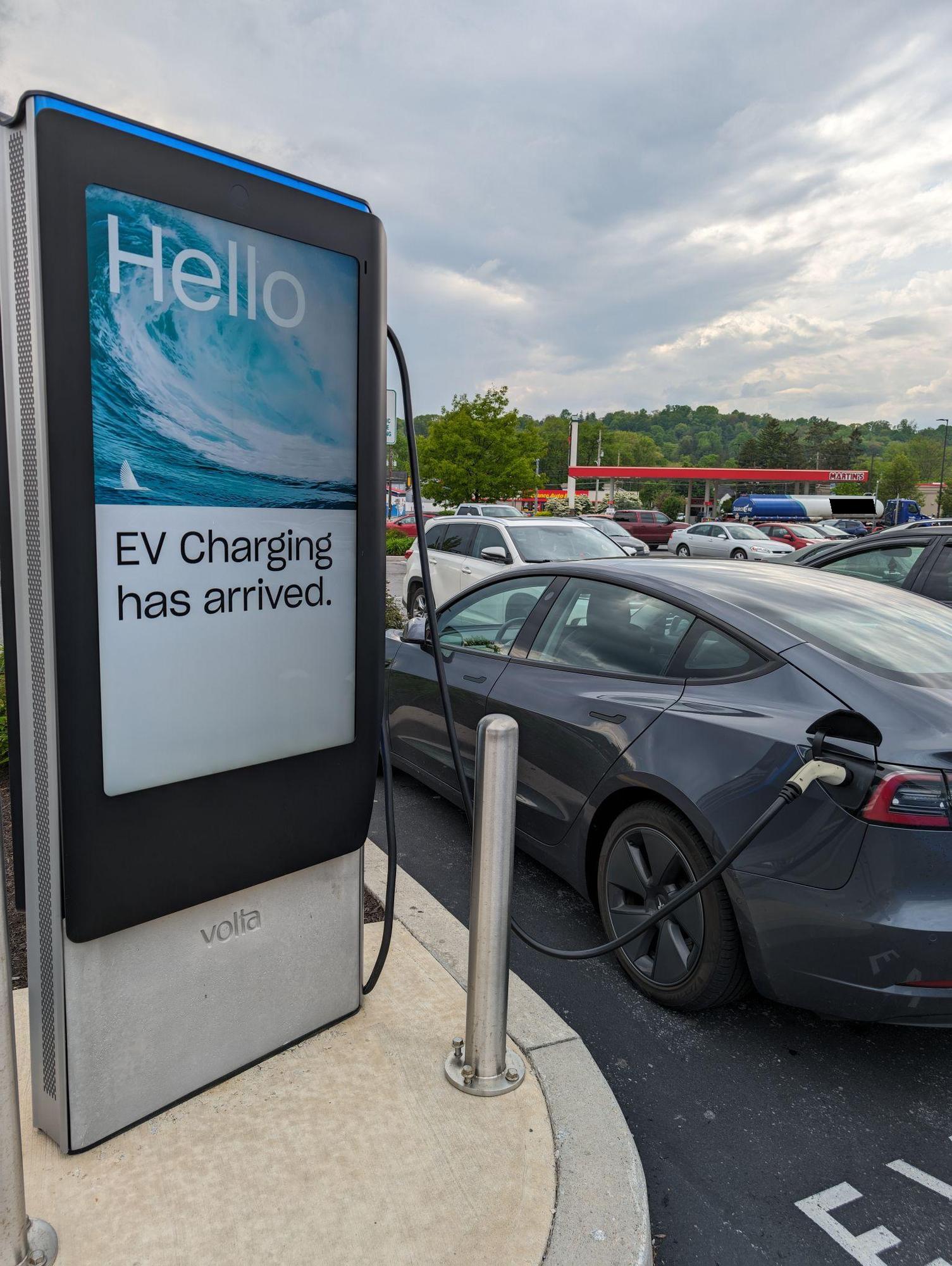 MARTIN'S Altoona, PA EV Station