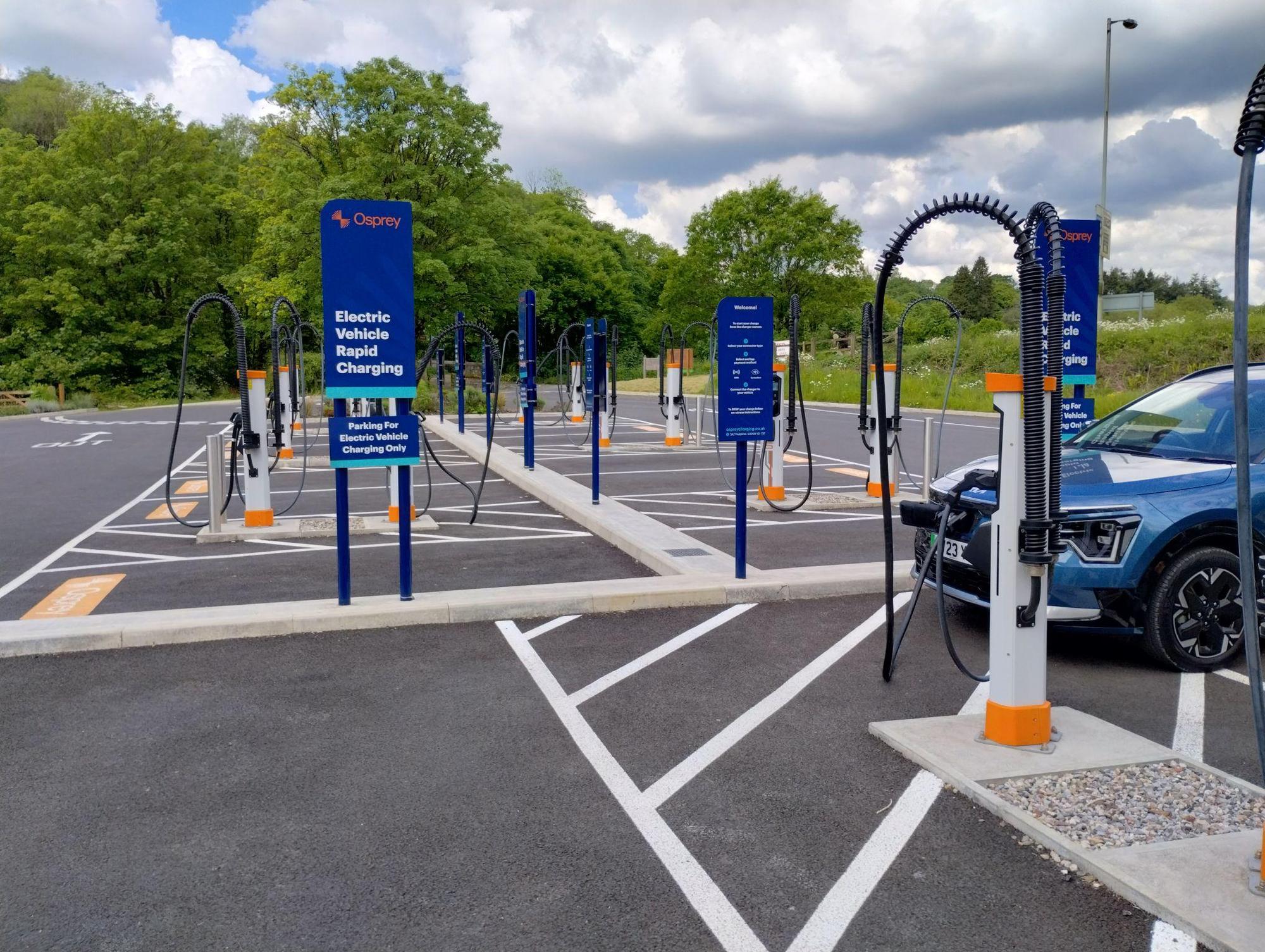 Salmon's Leap Cafe Dartbridge Rd, Buckfastleigh, TQ11 0JR, United Kingdom EV Station