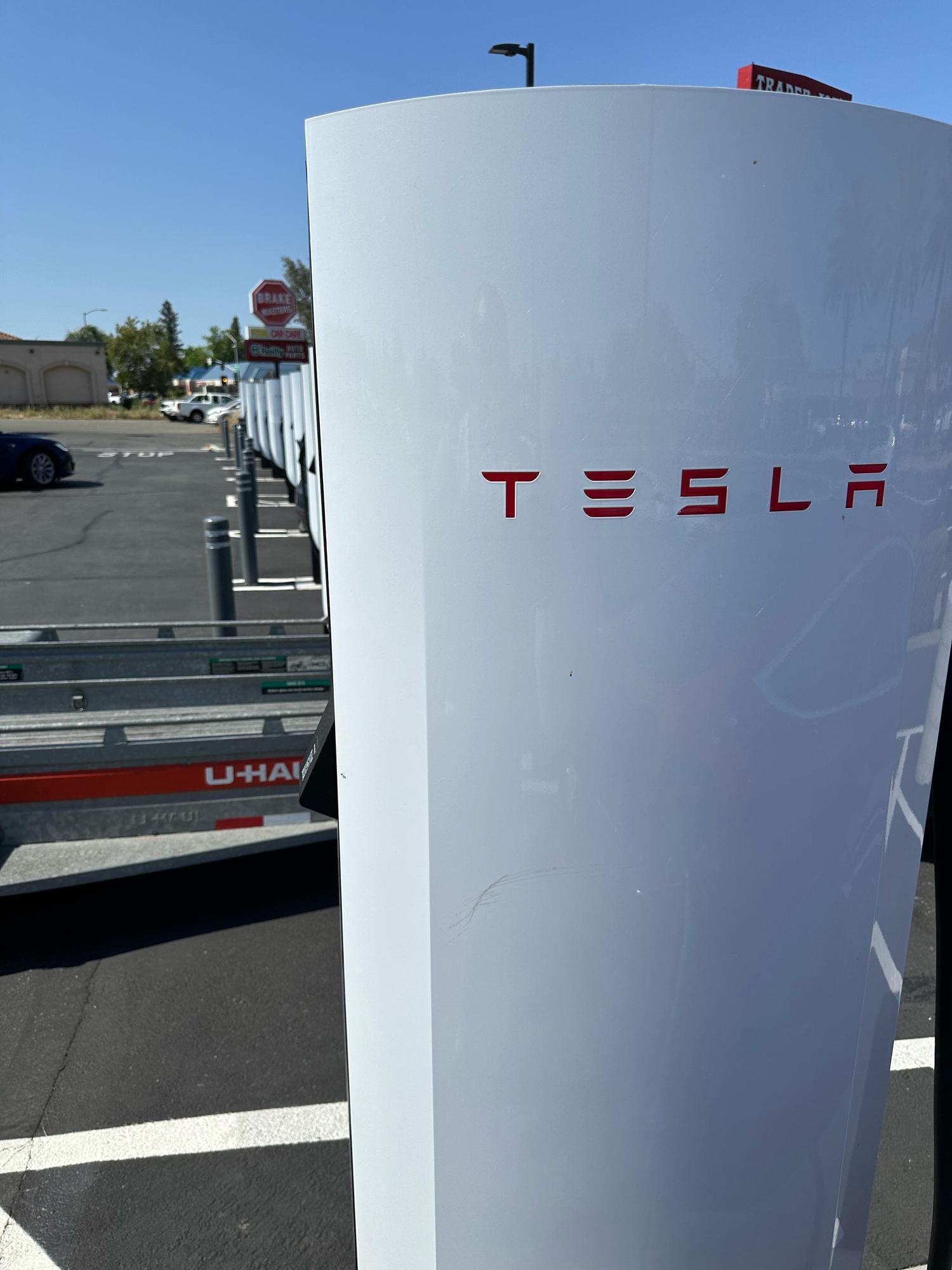 Roseville Ace Hardware Roseville, CA EV Station