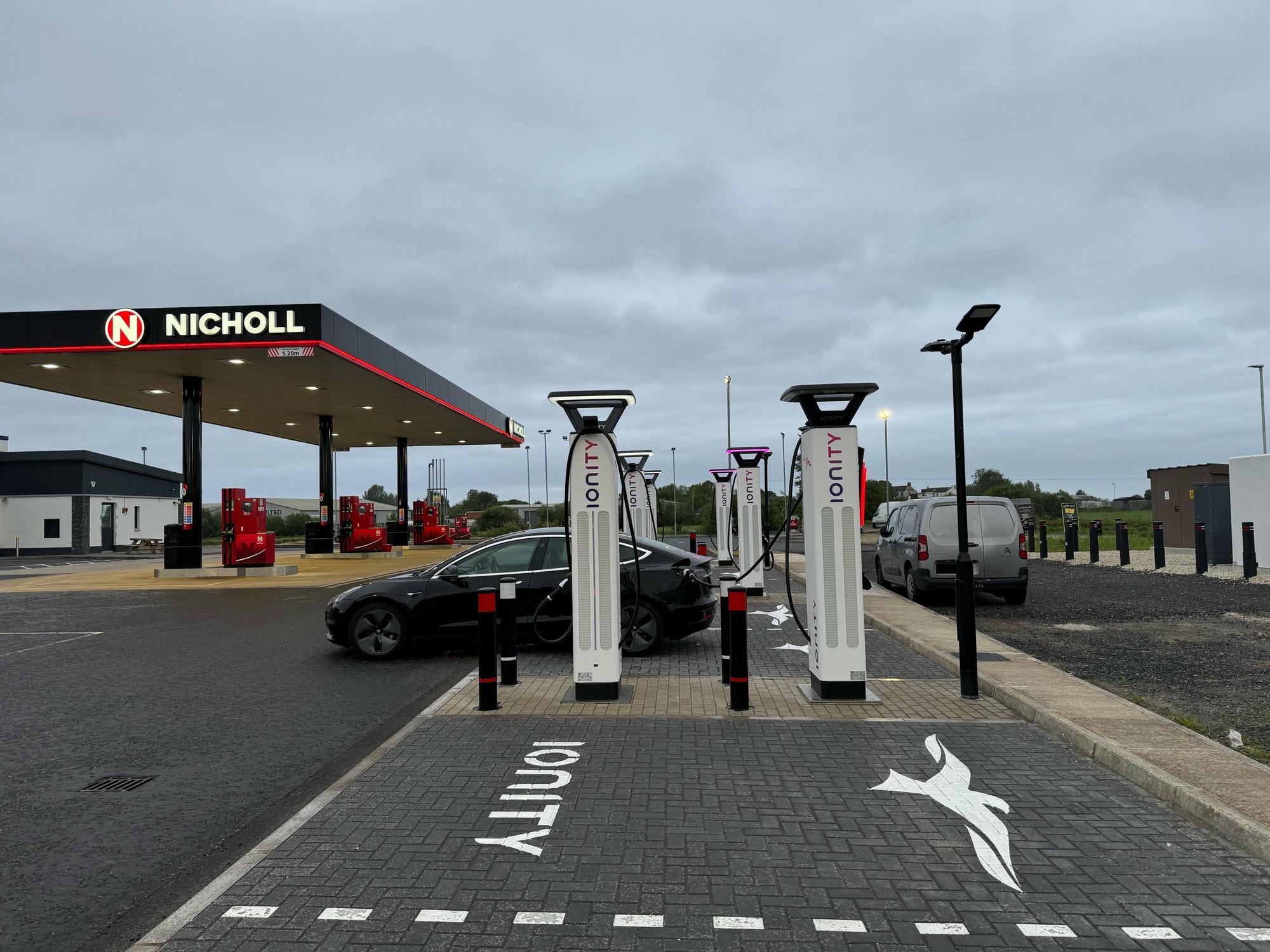 Centra Roguery Rd, Antrim, BT41 3TH, United Kingdom EV Station