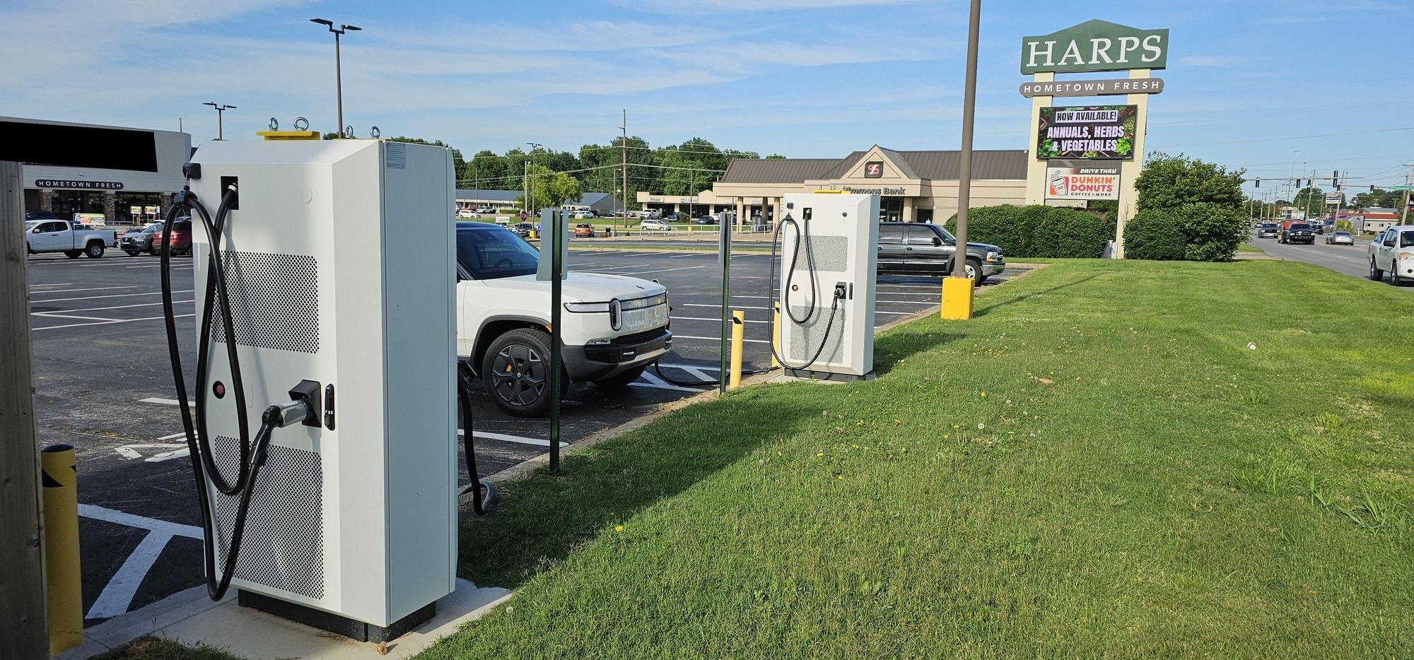 Harps Food Stores Springdale, AR EV Station