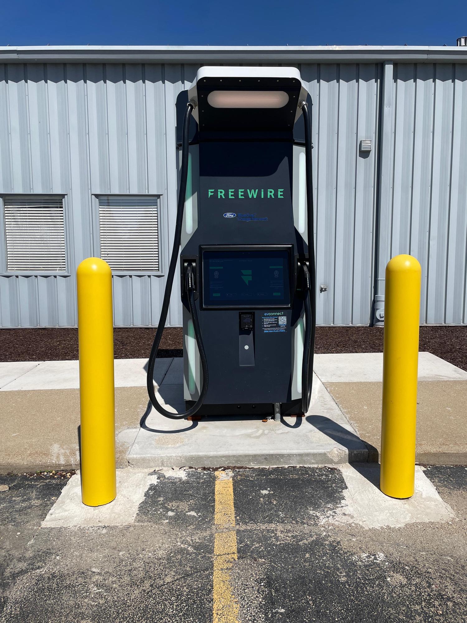 Freeport Ford Freeport, IL EV Station