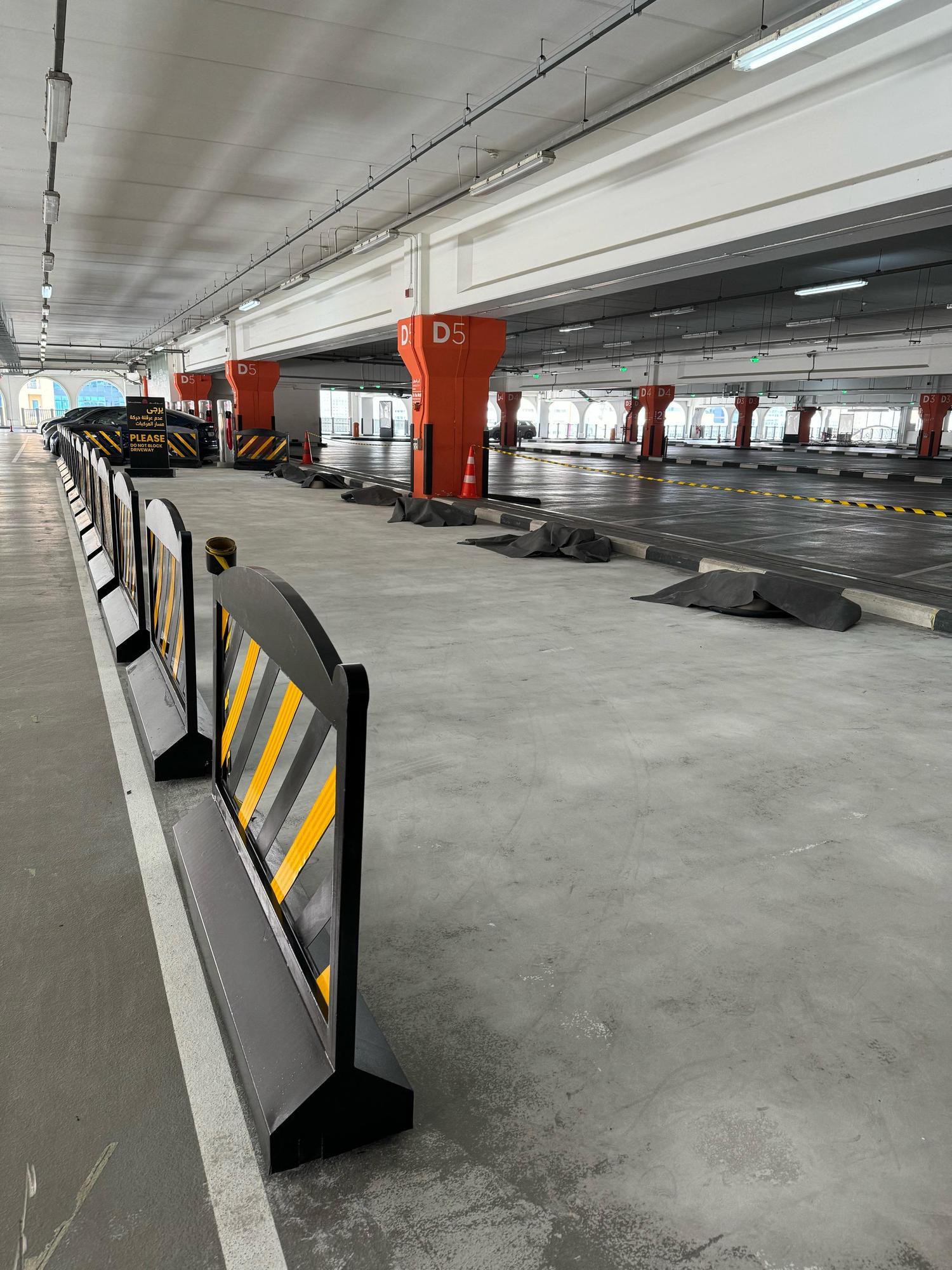 Mall of Emirates Supercharger Dubai, Dubai EV Station