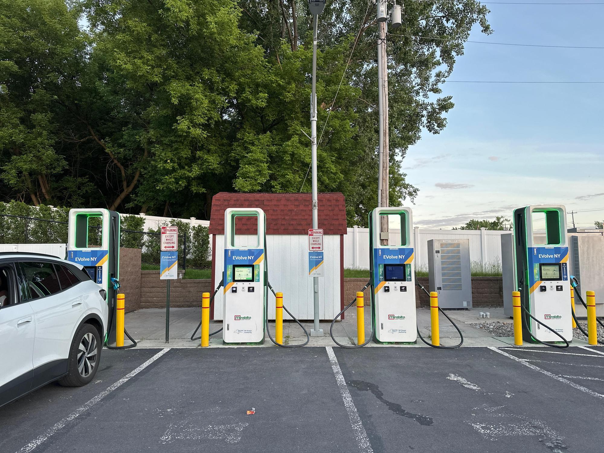 Mirabito | Syracuse, NY | EV Station