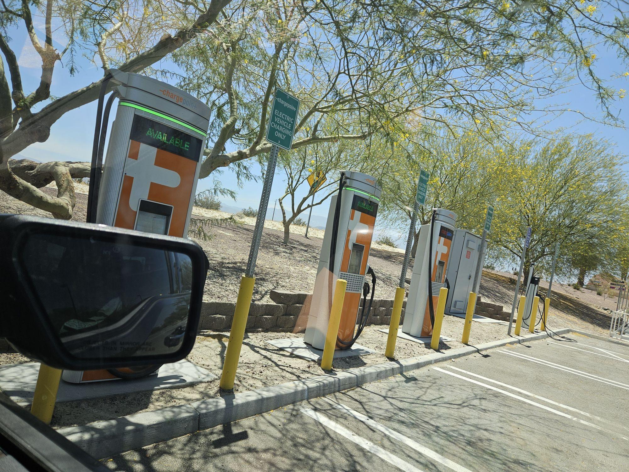 Palm Desert Kohl's Palm Desert, CA EV Station