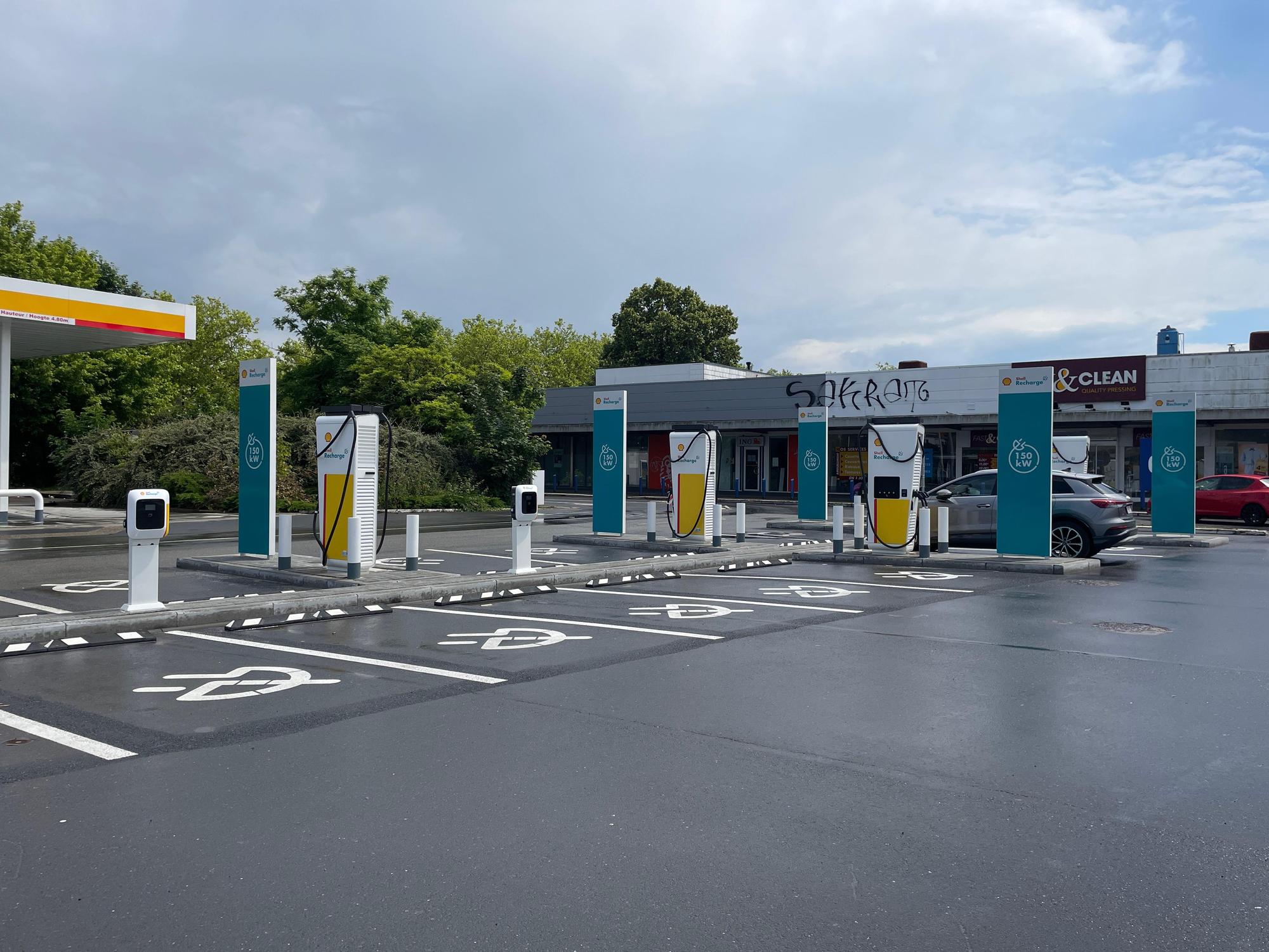Hypermarket Carrefour Auderghem | Auderghem, Bruxelles | EV Station