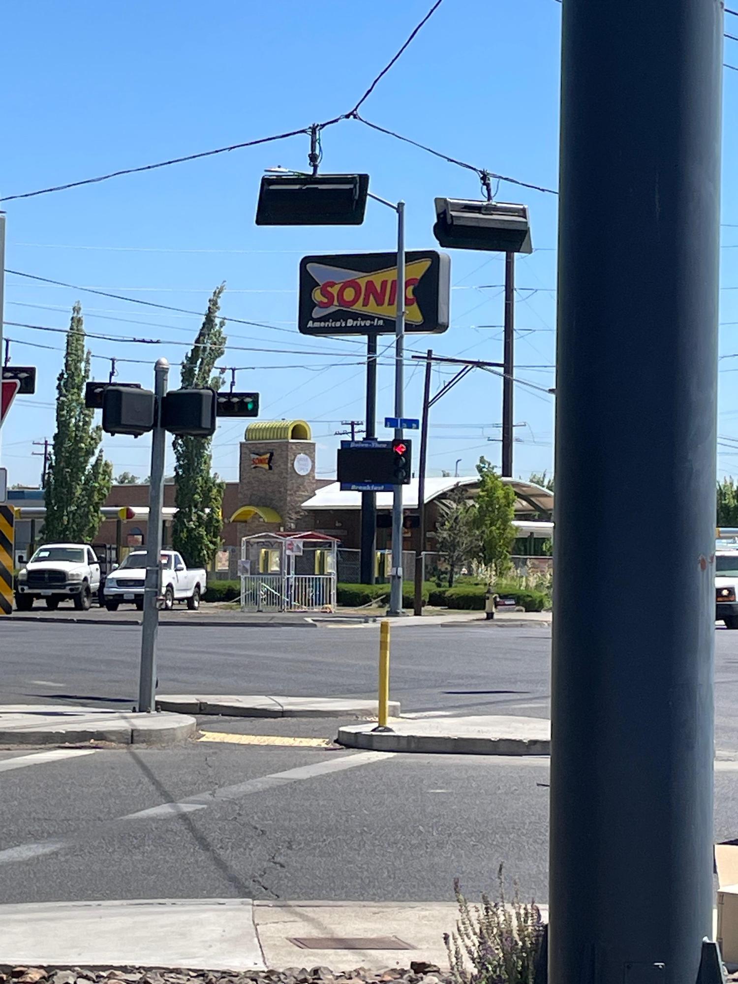 Starbucks Yakima, WA EV Station