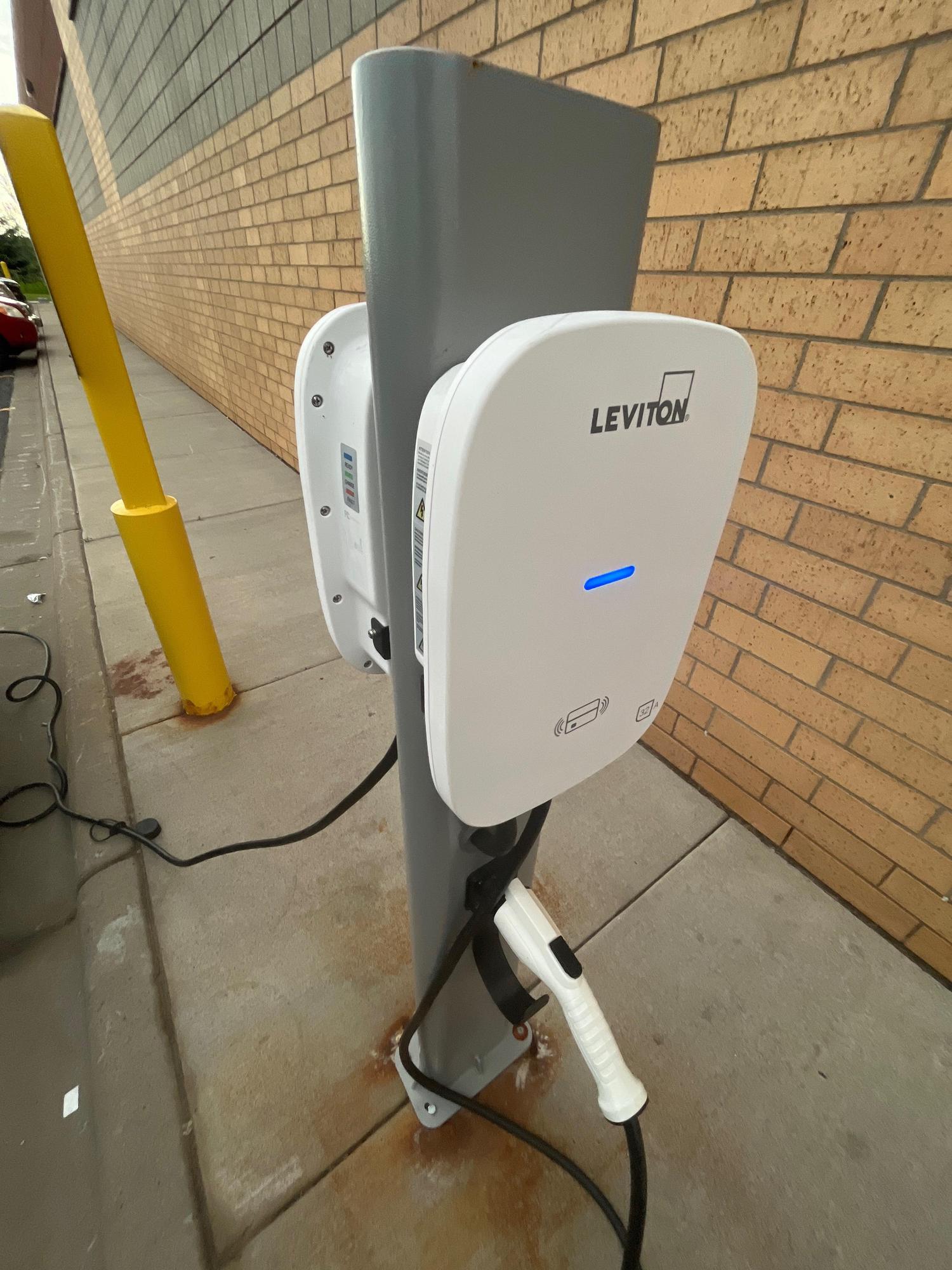 Goodwill Forest Lake Forest Lake, MN EV Station