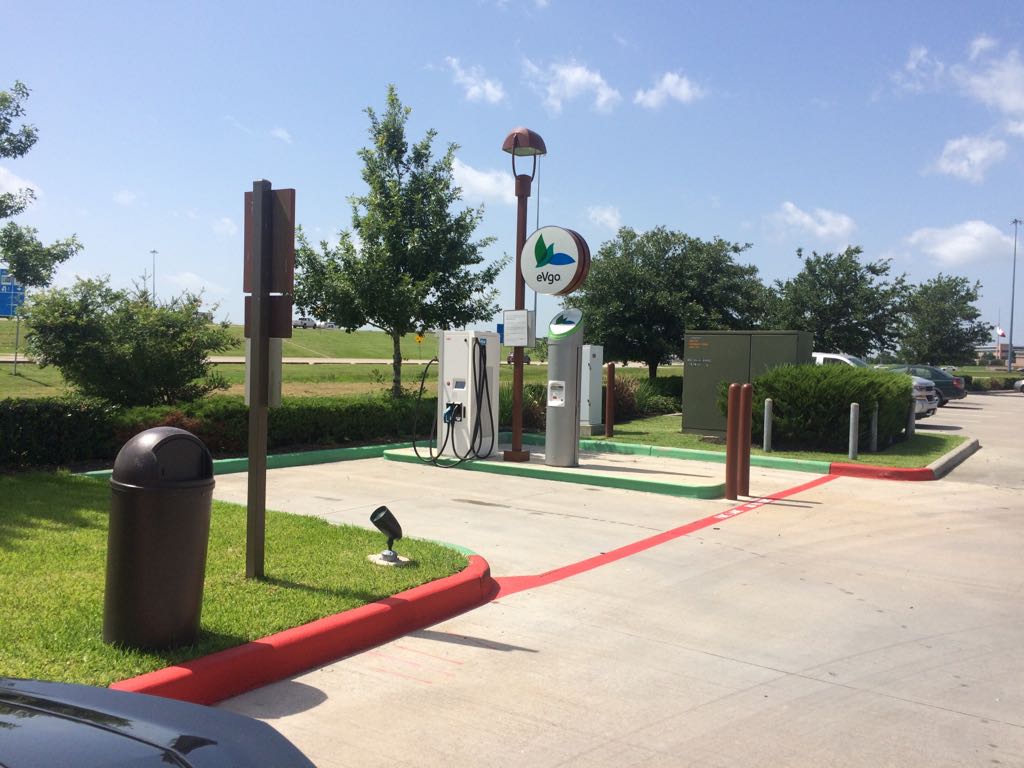 Cracker Barrel Pearland, TX EV Station