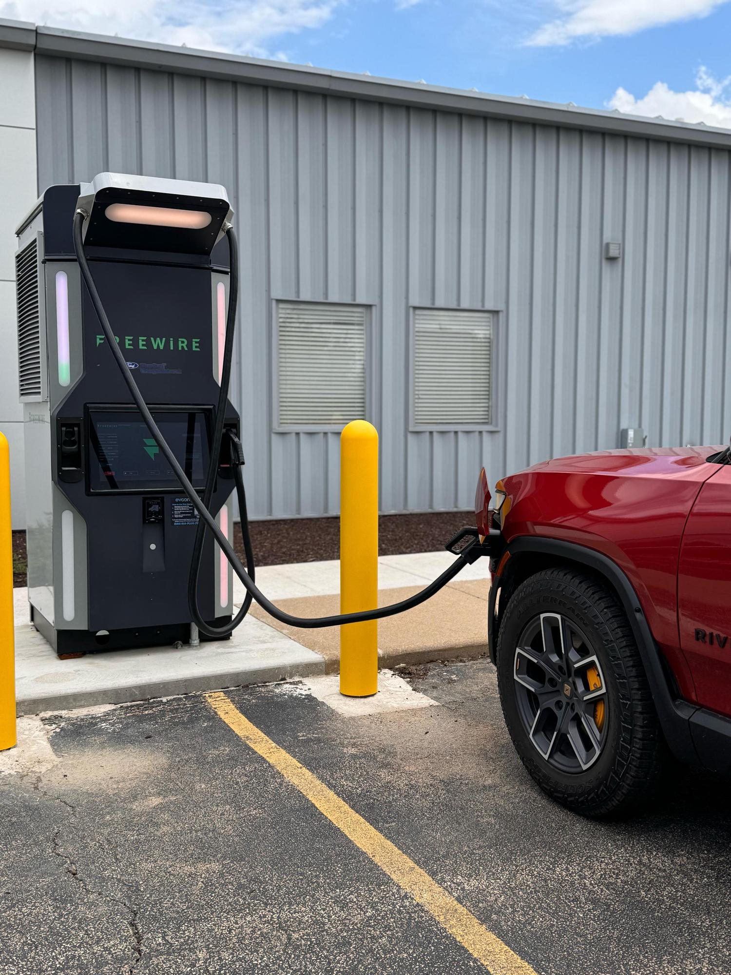 Freeport Ford Freeport, IL EV Station