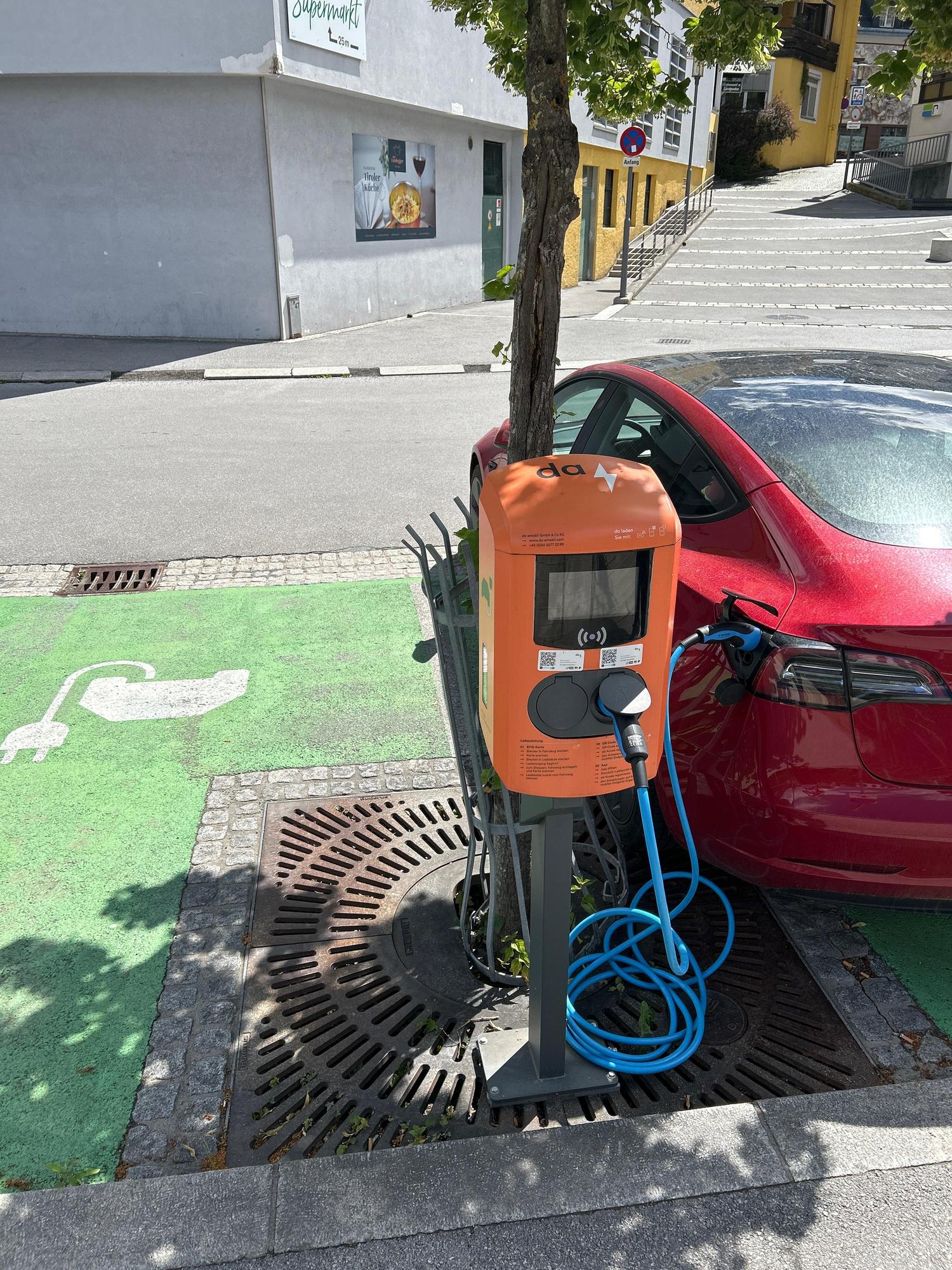 Da Emobil Charging Station