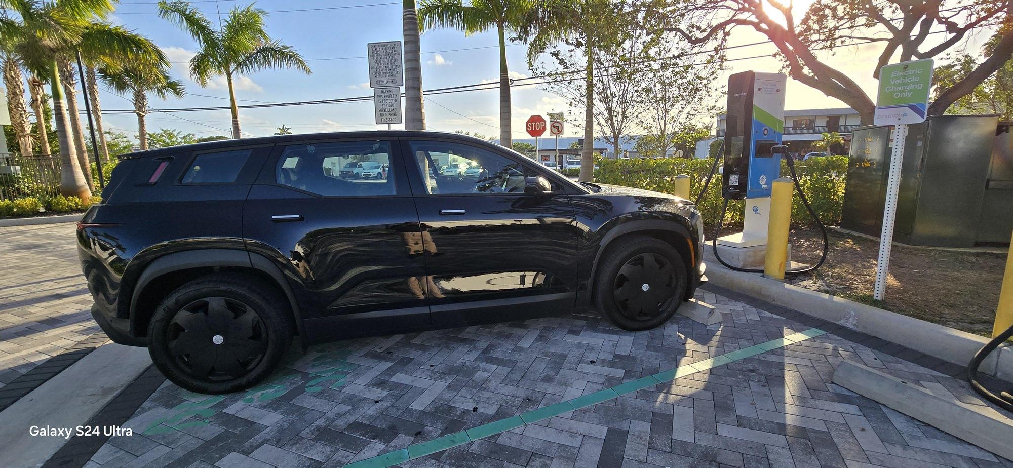 Sprouts Farmers Market Oakland Park, FL EV Station