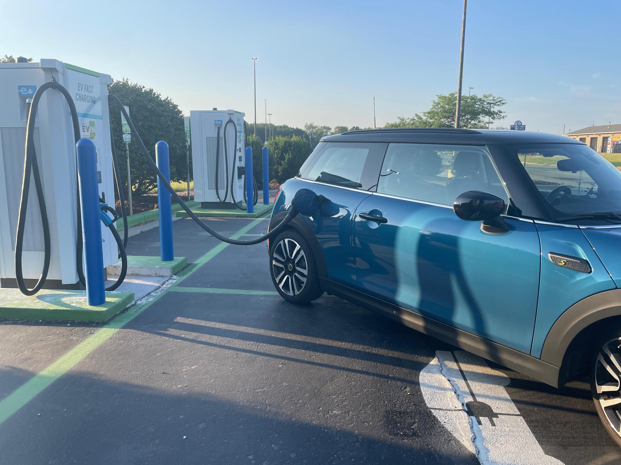 2250 Pottawattamie Ln Parking Lot Rochester, IN EV Station