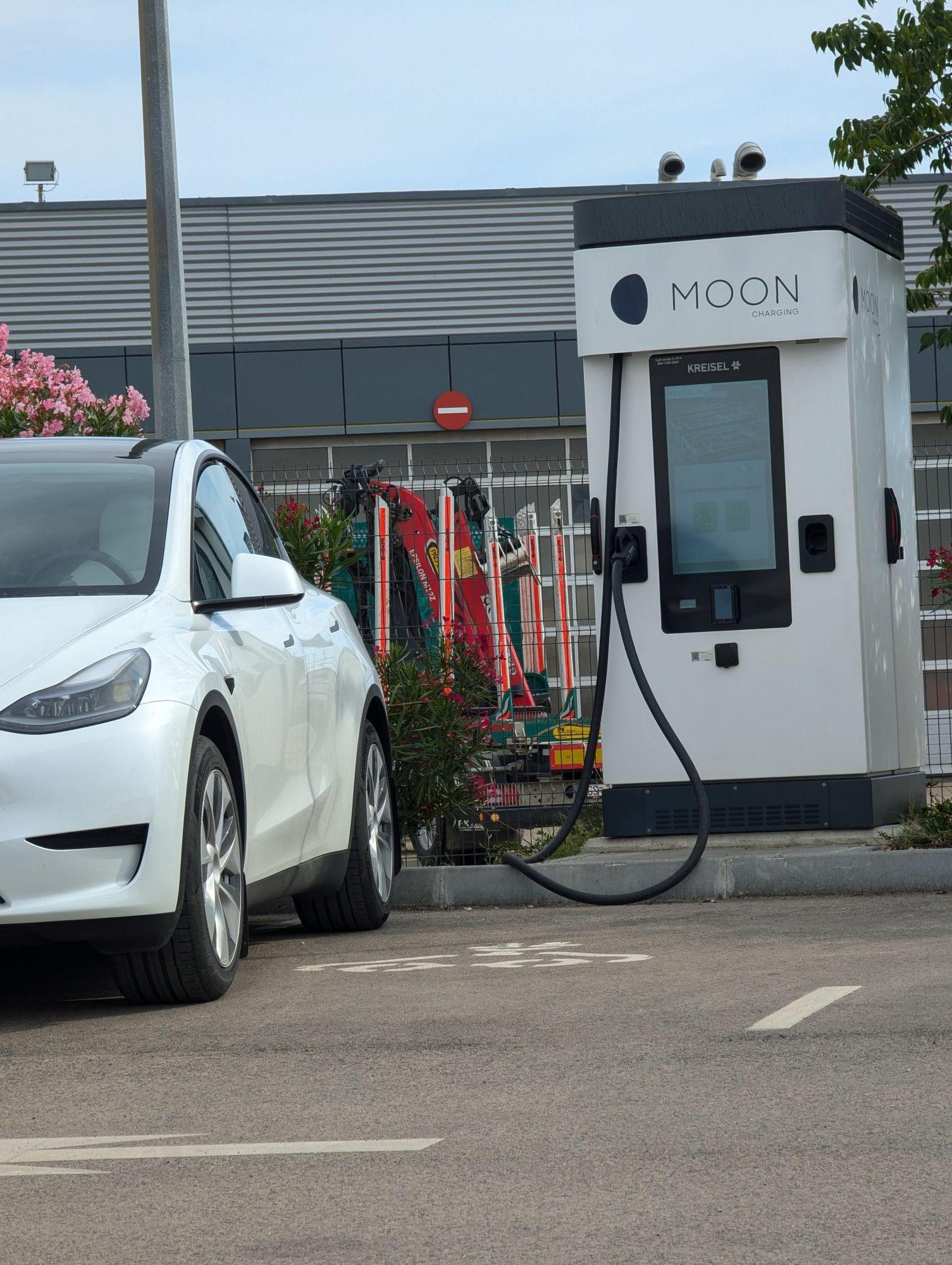 Auto Hrvatska Zadar Zadar, Zadarska županija EV Station