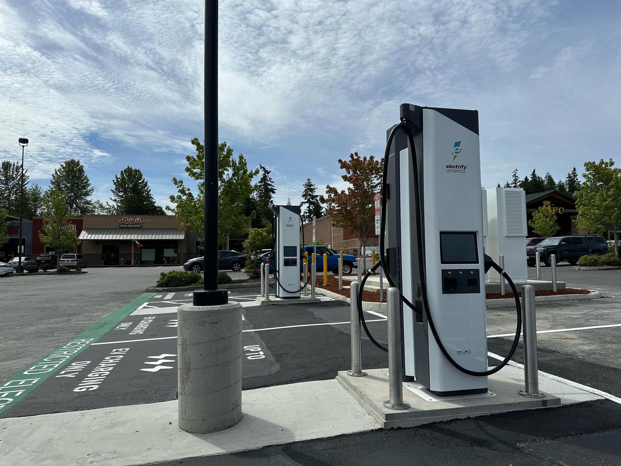 Village at Redmond Ridge QFC Redmond, WA EV Station