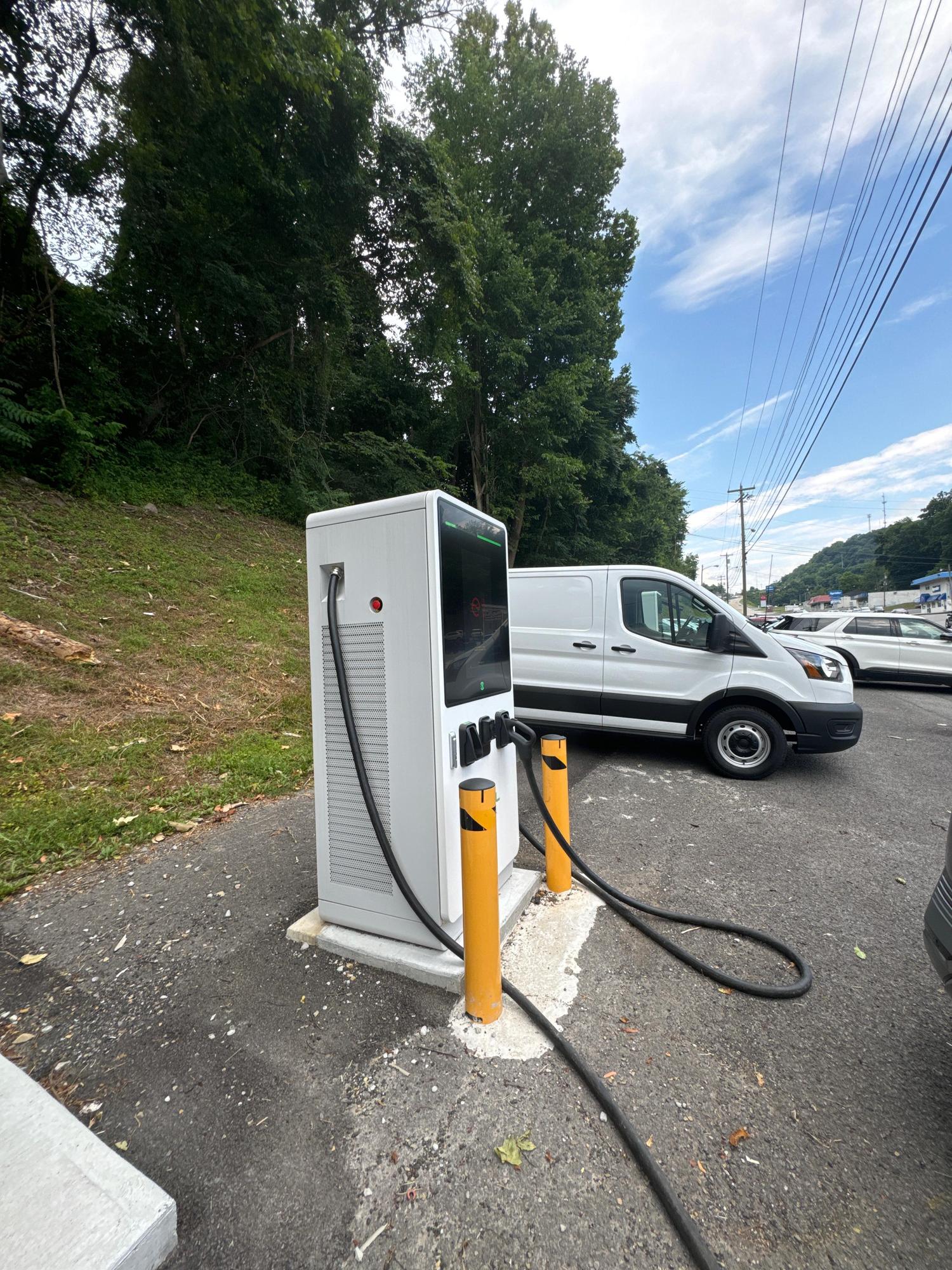 Chenoweth Ford (DC) Clarksburg, WV EV Station